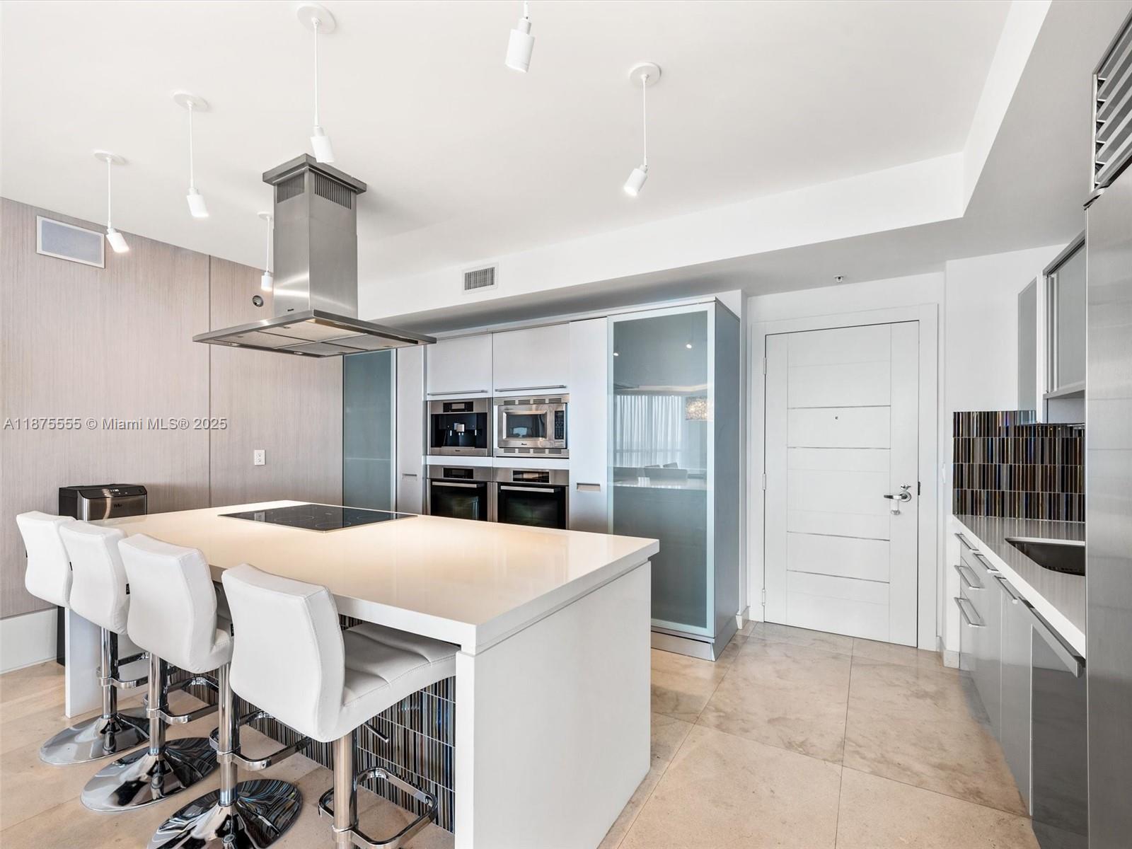 18201 Collins Ave #1209 Sunny Isles Beach, FL 33160