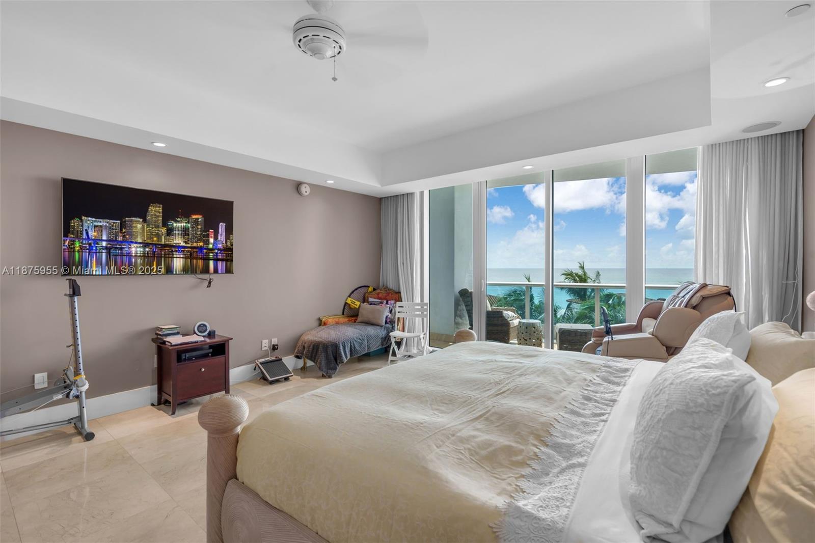 image The Residences At The Ba18