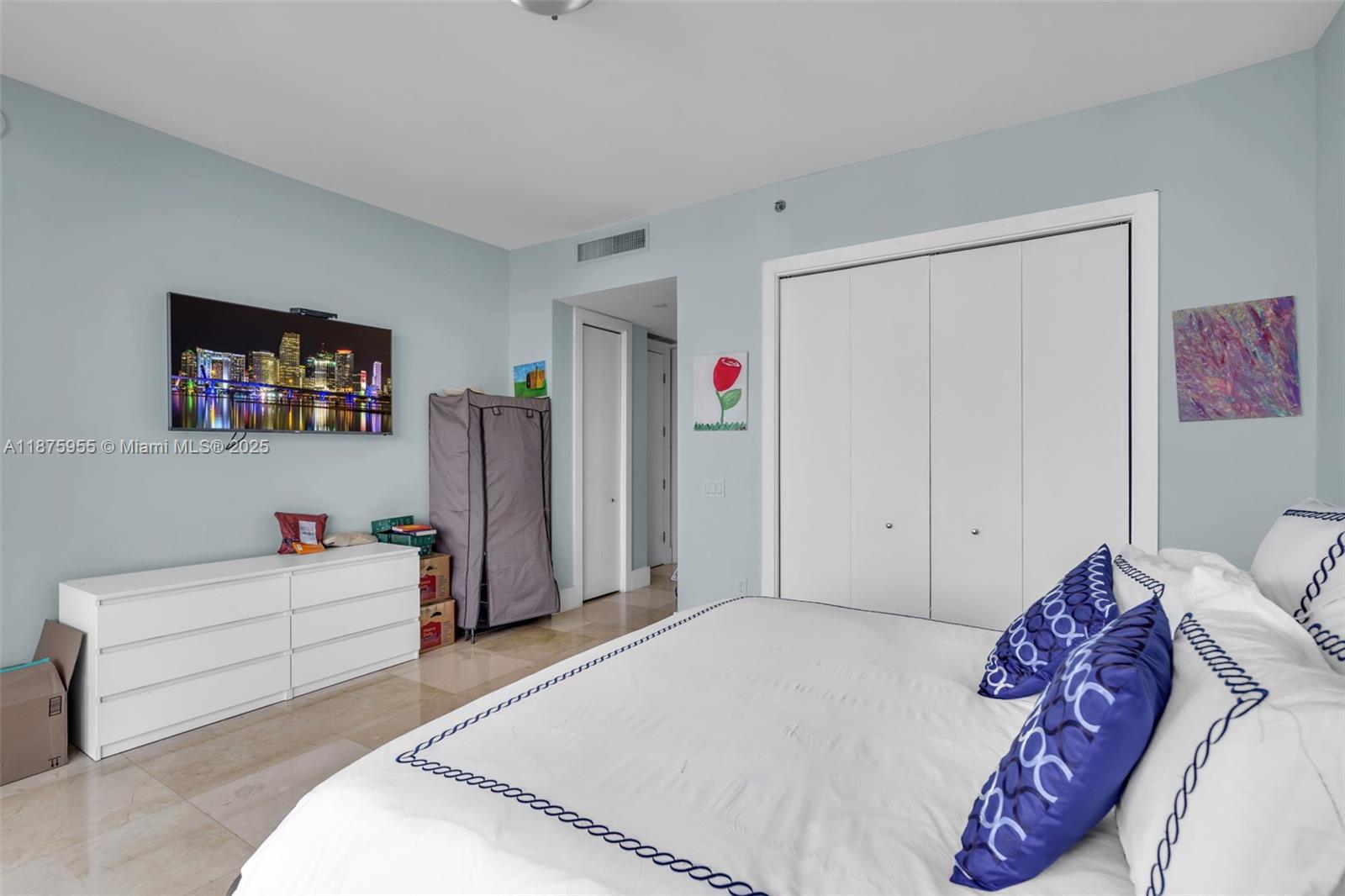 image The Residences At The Ba25