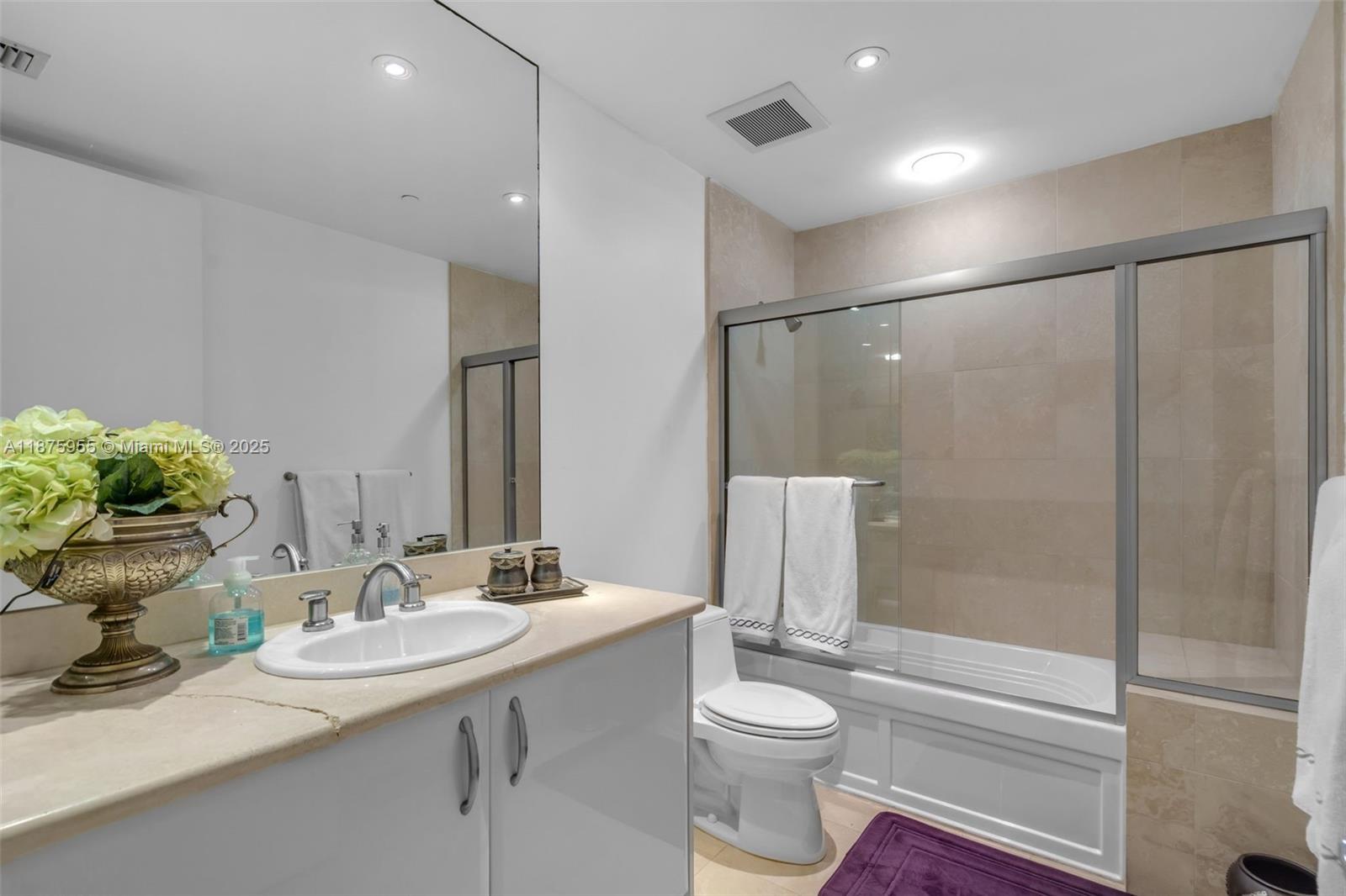 image The Residences At The Ba26
