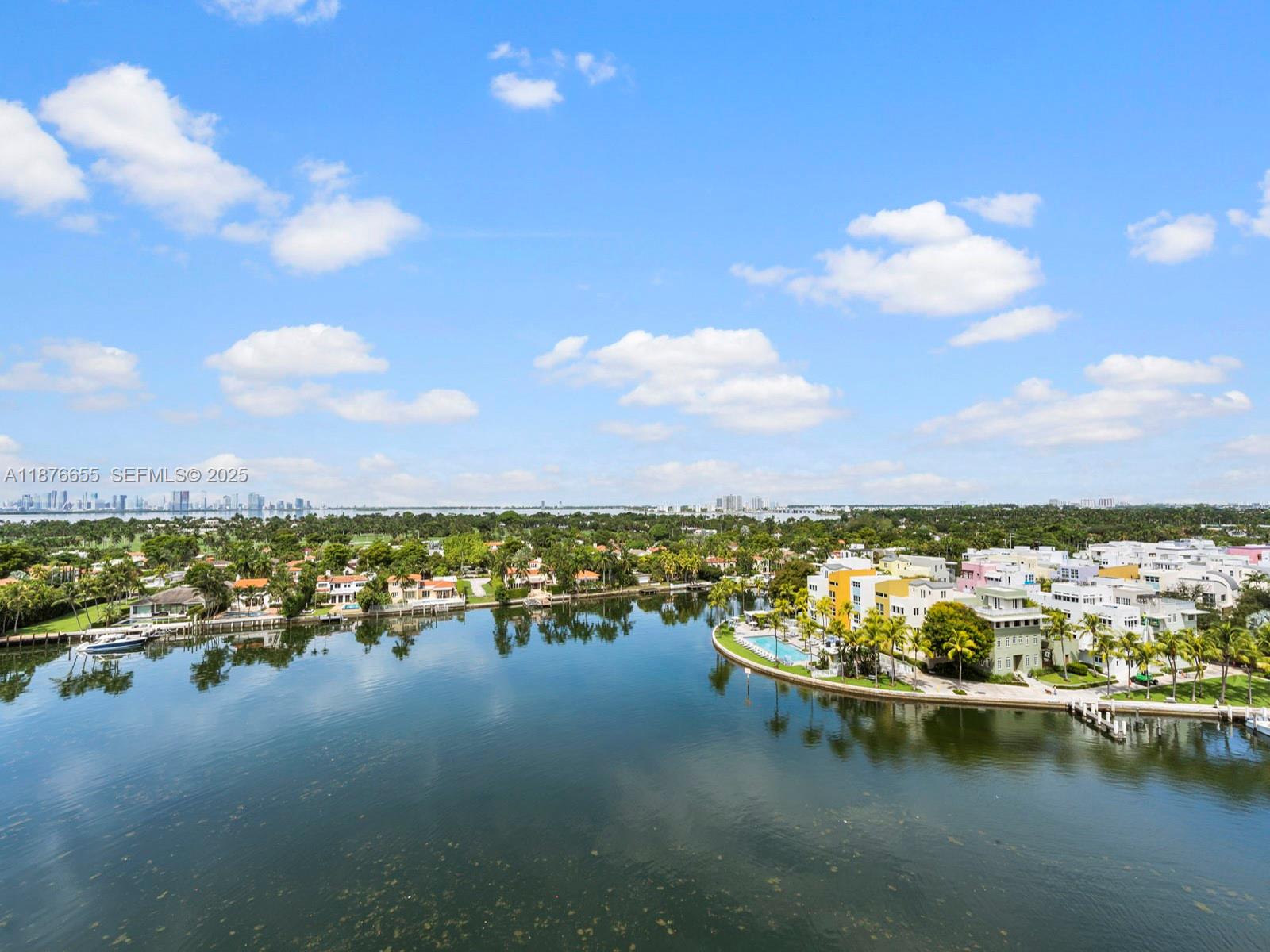 image THE GRANDVIEW CONDO14