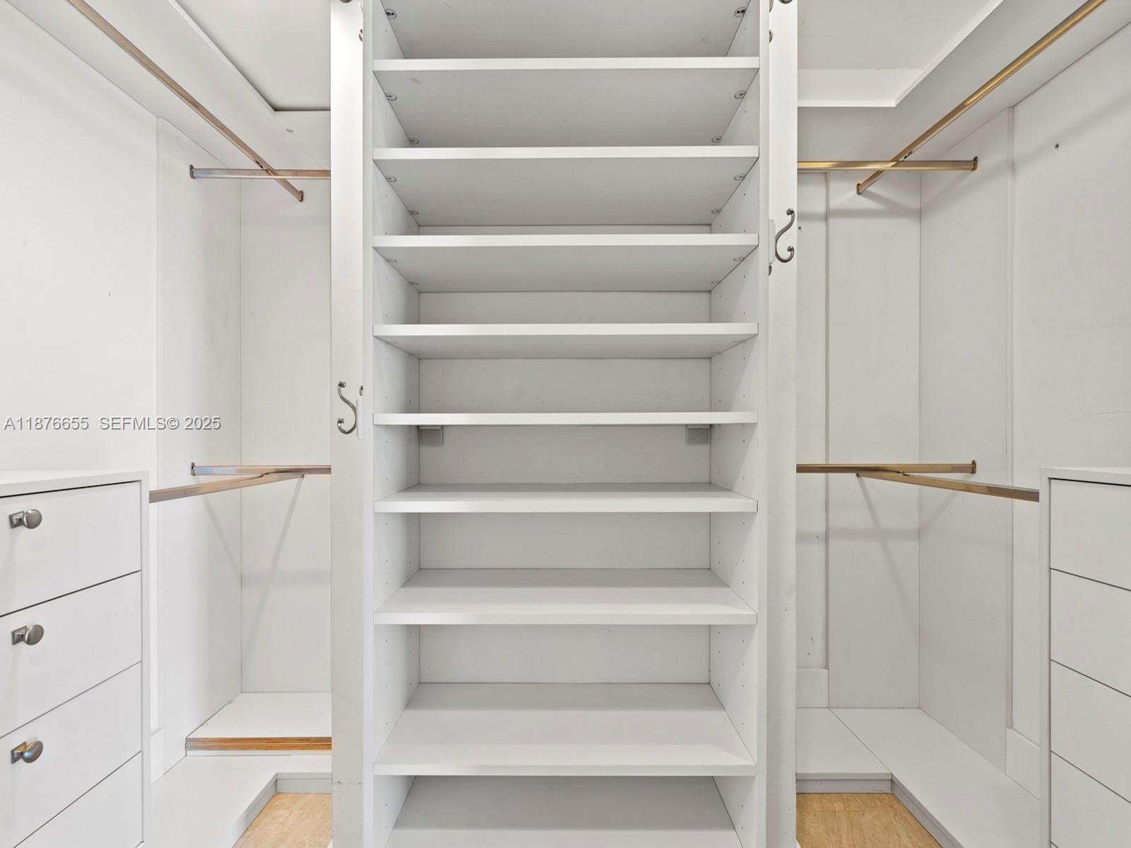 image THE GRANDVIEW CONDO58