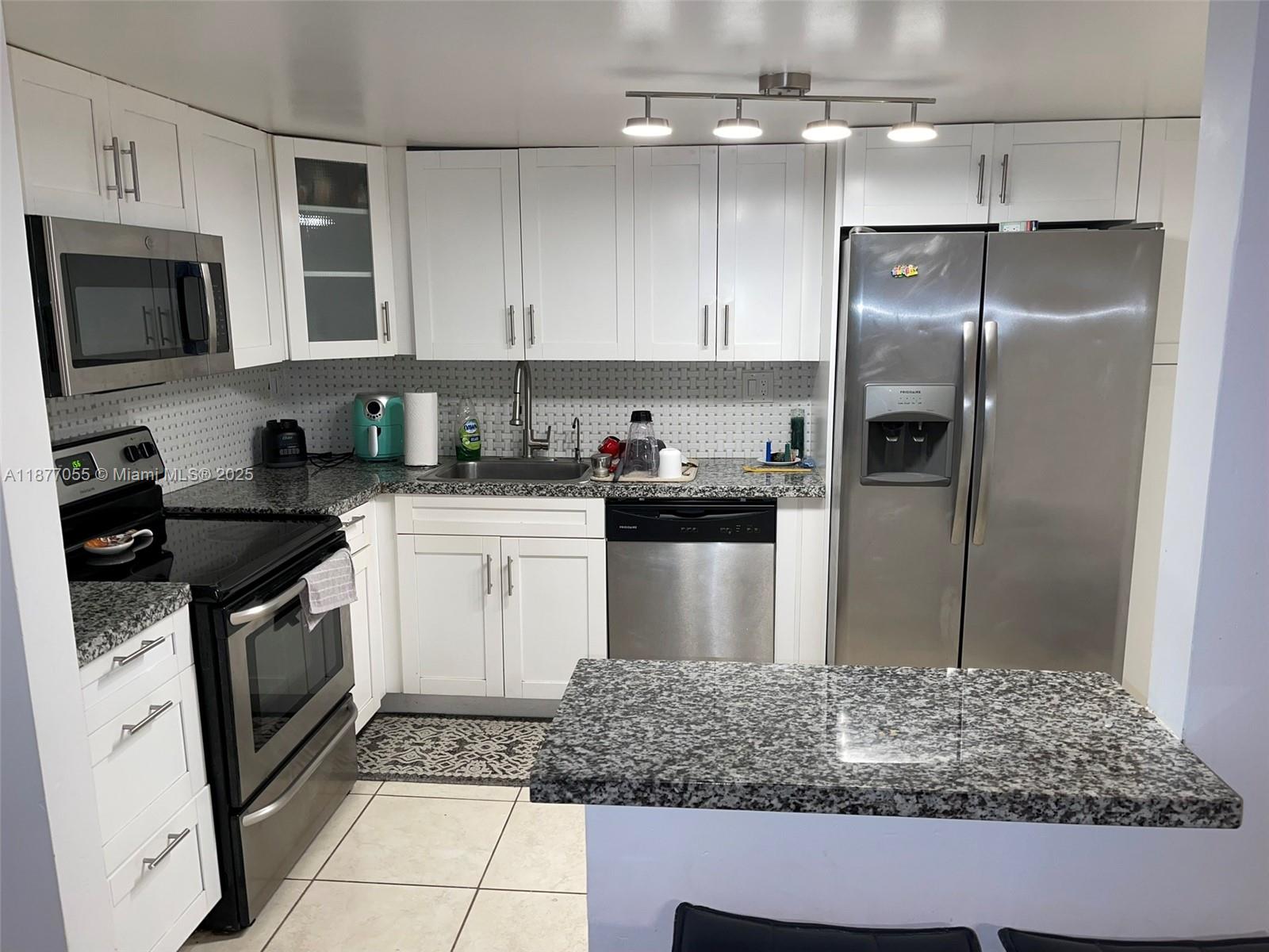 20840 San Simeon Way #409