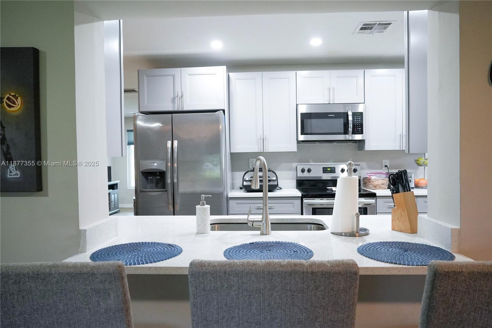 4401 NW 45th St