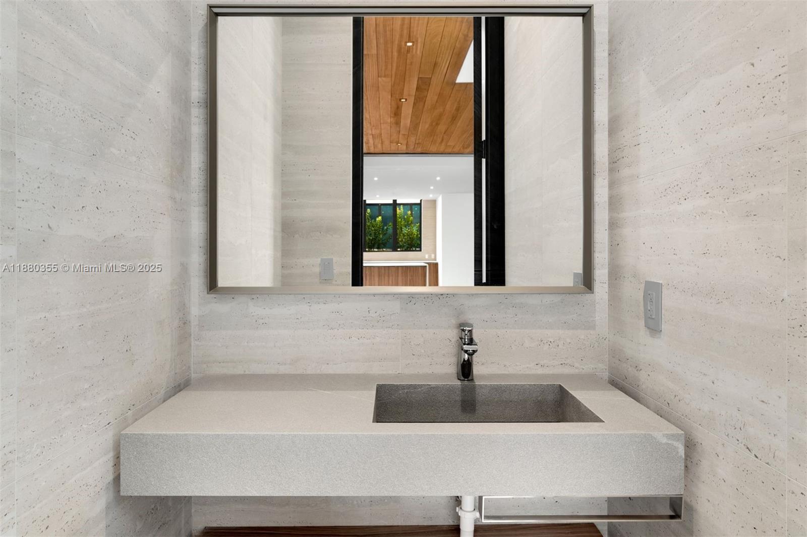 4095 Hardie Ave Miami, FL 33133