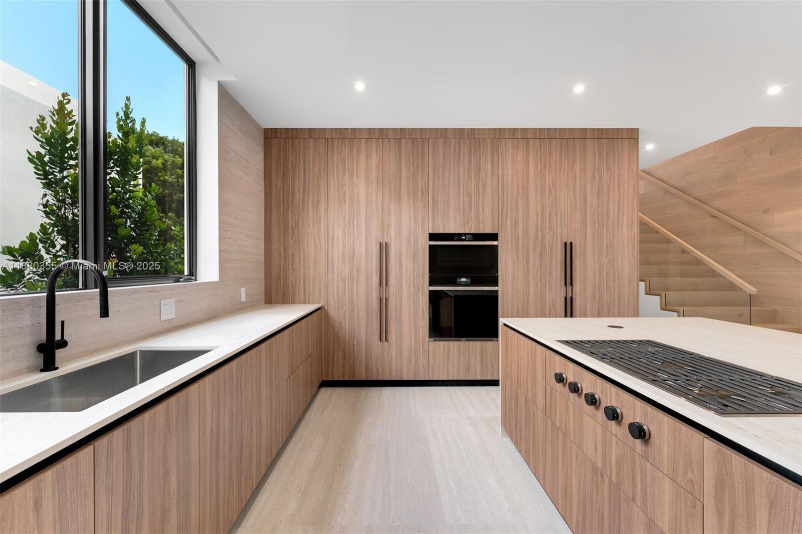 4095 Hardie Ave Miami, FL 33133