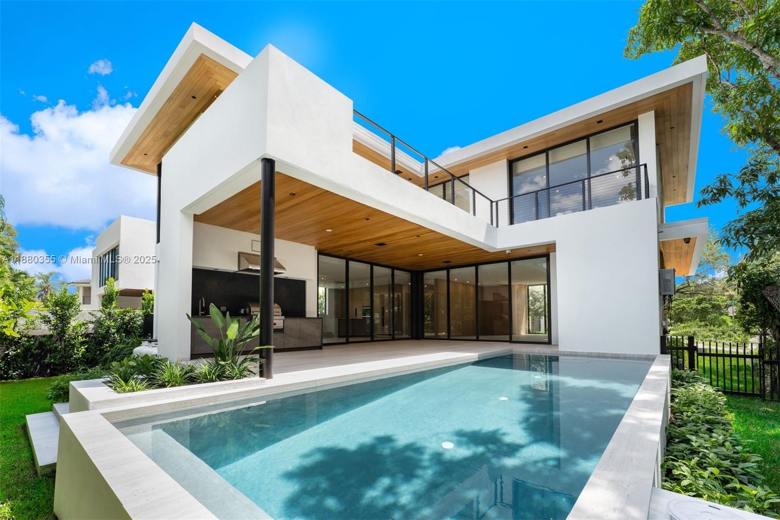 4095 Hardie Ave Miami, FL 33133