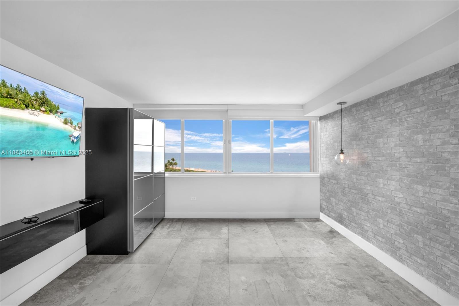 7135 Collins Ave #736,Miami Beach, FL 33141