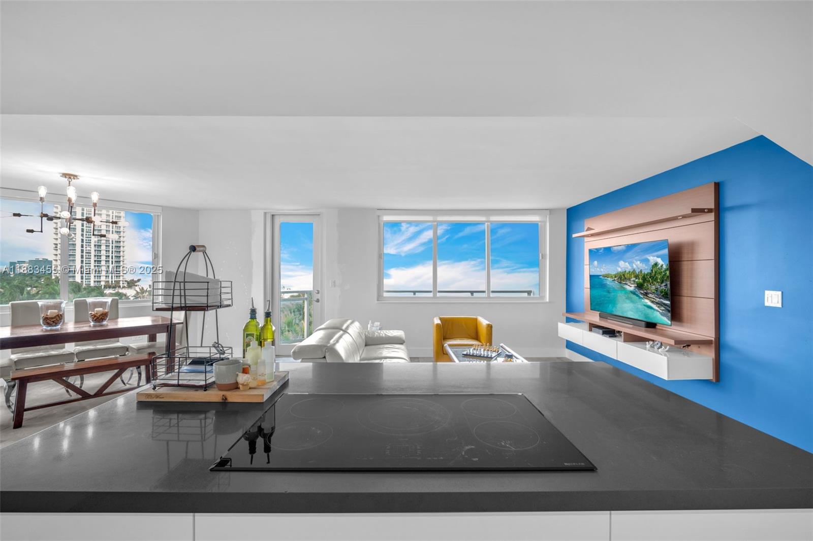 7135 Collins Ave #736,Miami Beach, FL 33141