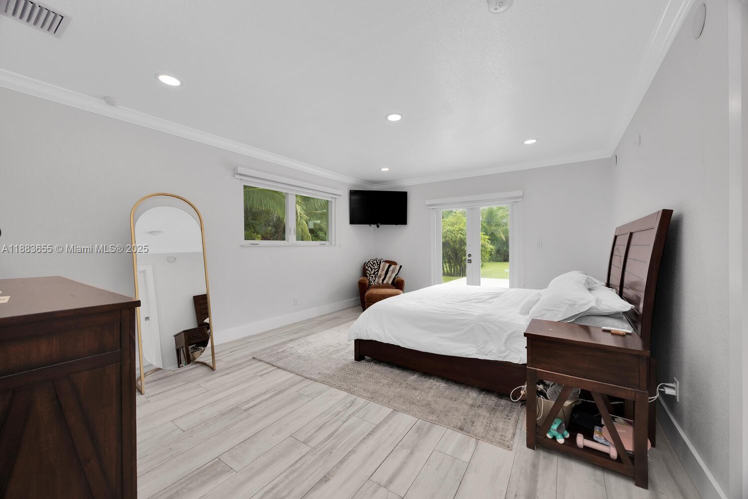 10110 SW 66th St Miami, FL 33173