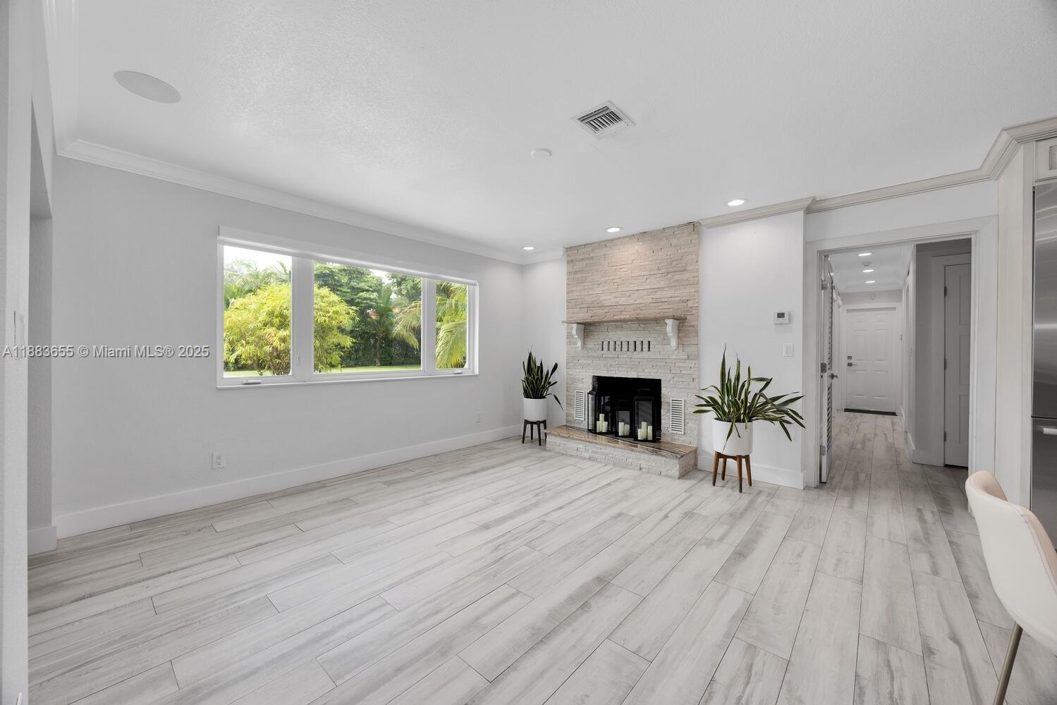 10110 SW 66th St Miami, FL 33173