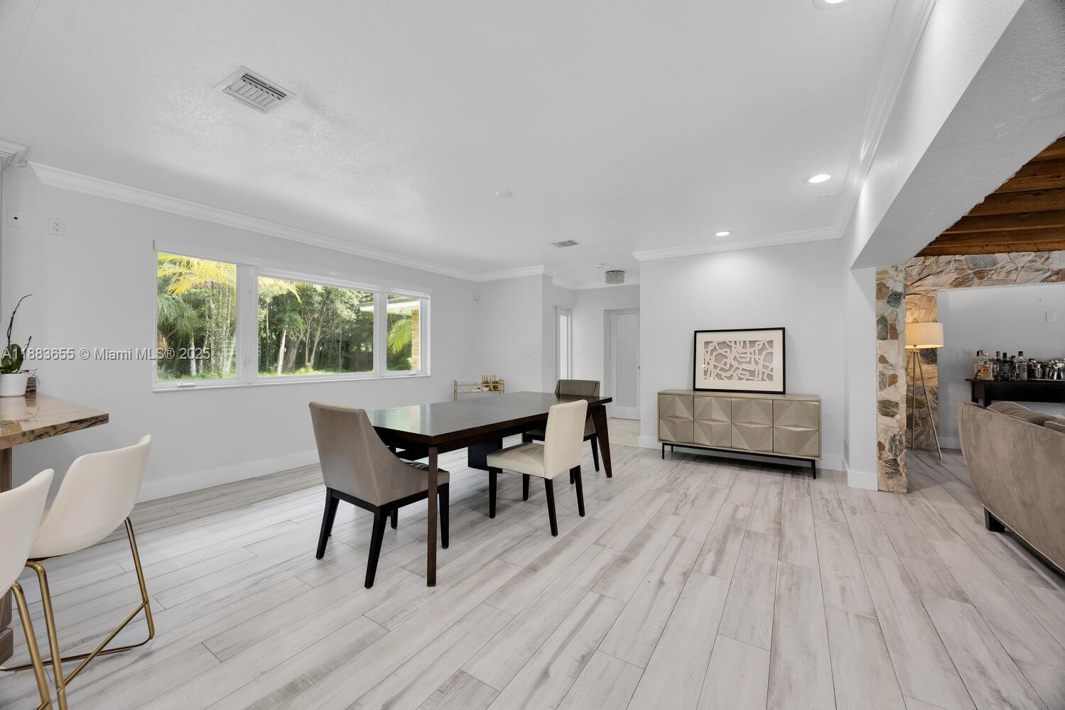 10110 SW 66th St Miami, FL 33173