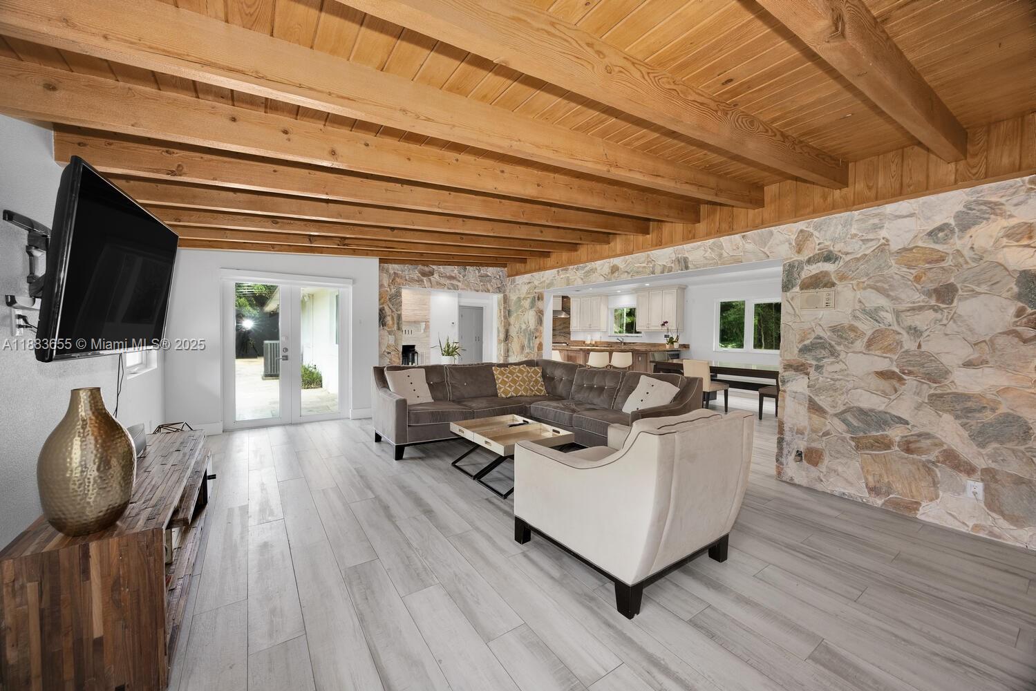 10110 SW 66th St Miami, FL 33173