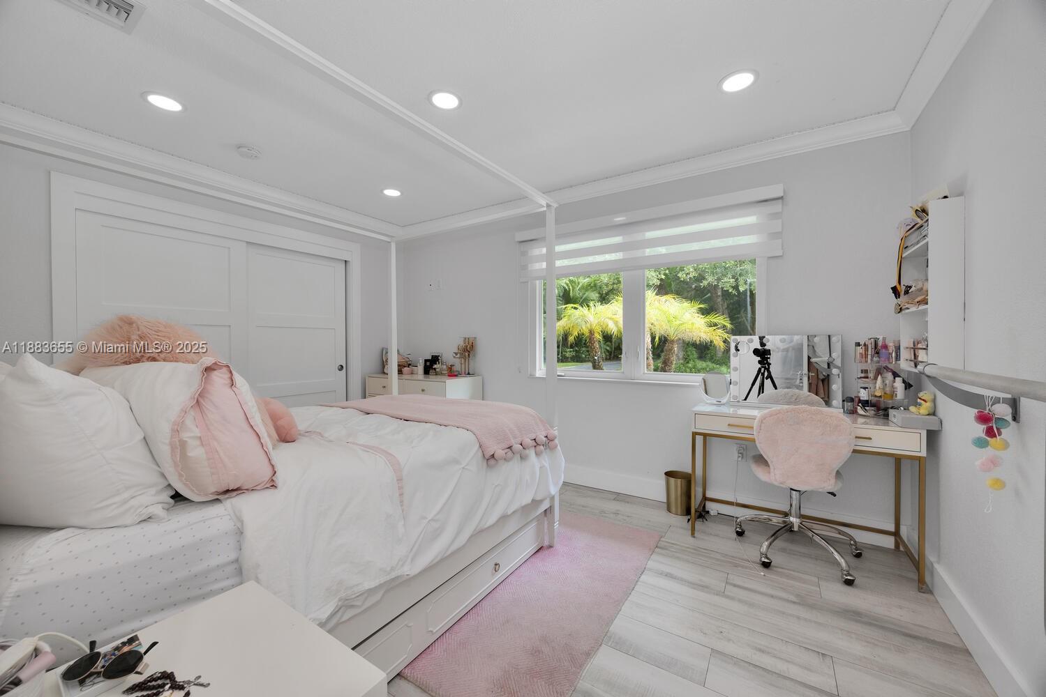 10110 SW 66th St Miami, FL 33173