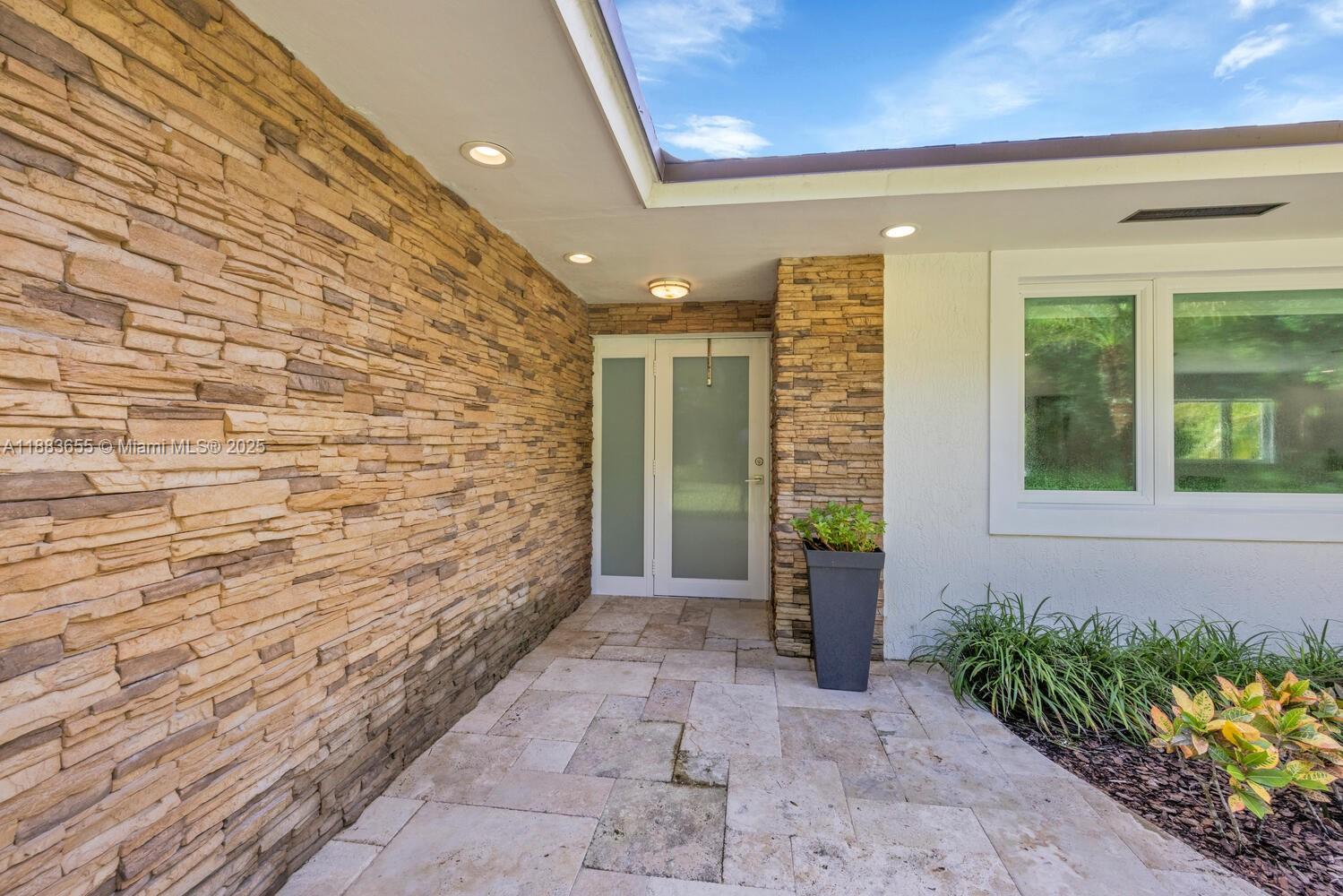 10110 SW 66th St Miami, FL 33173