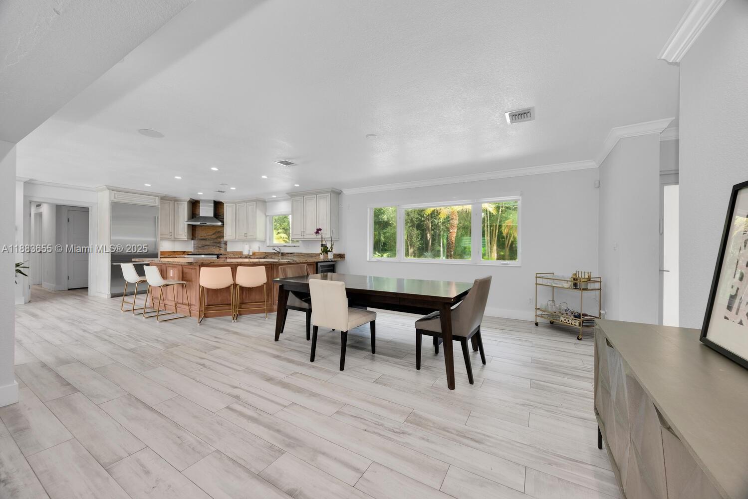 10110 SW 66th St Miami, FL 33173