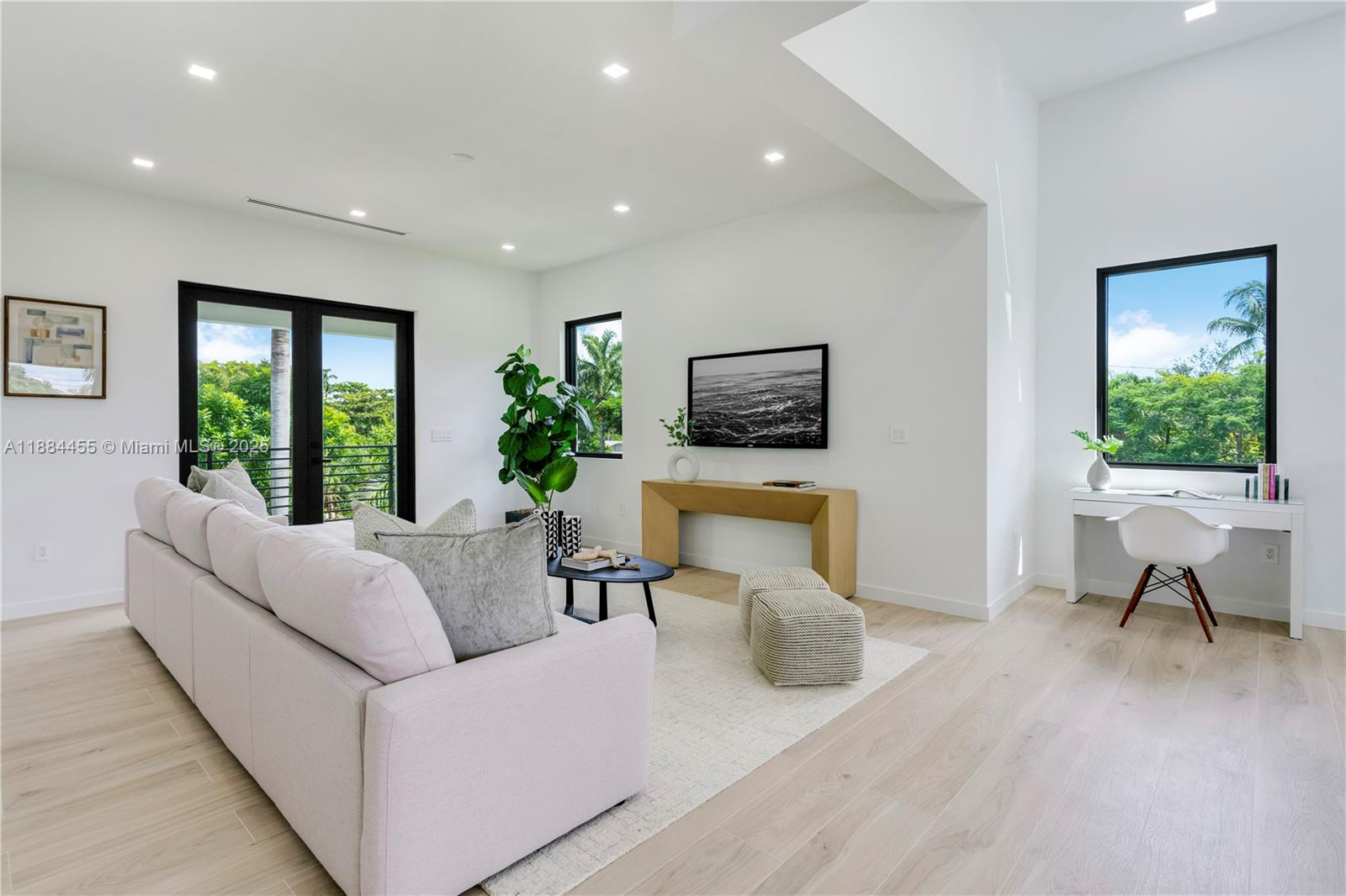 6401 SW 84th St Miami, FL 33143