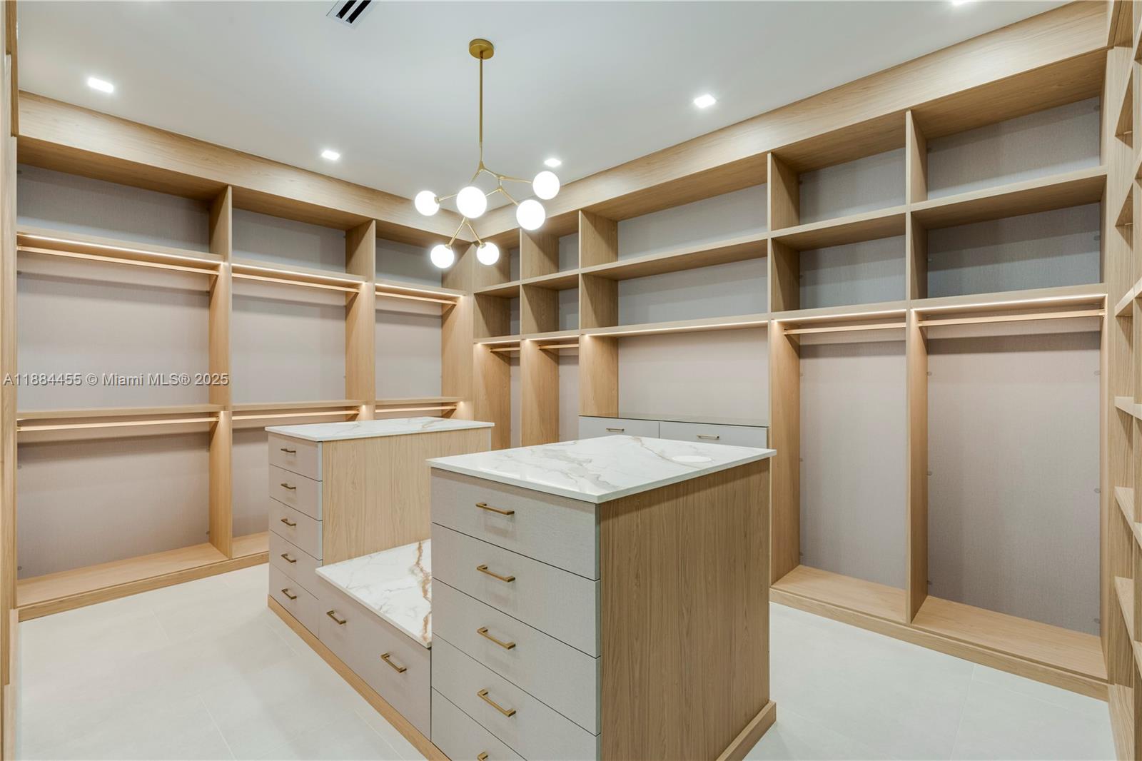 6401 SW 84th St Miami, FL 33143