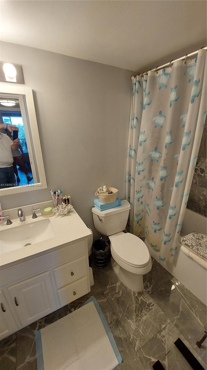 501 Three Iss Blvd #417 Hallandale Beach, FL 33009