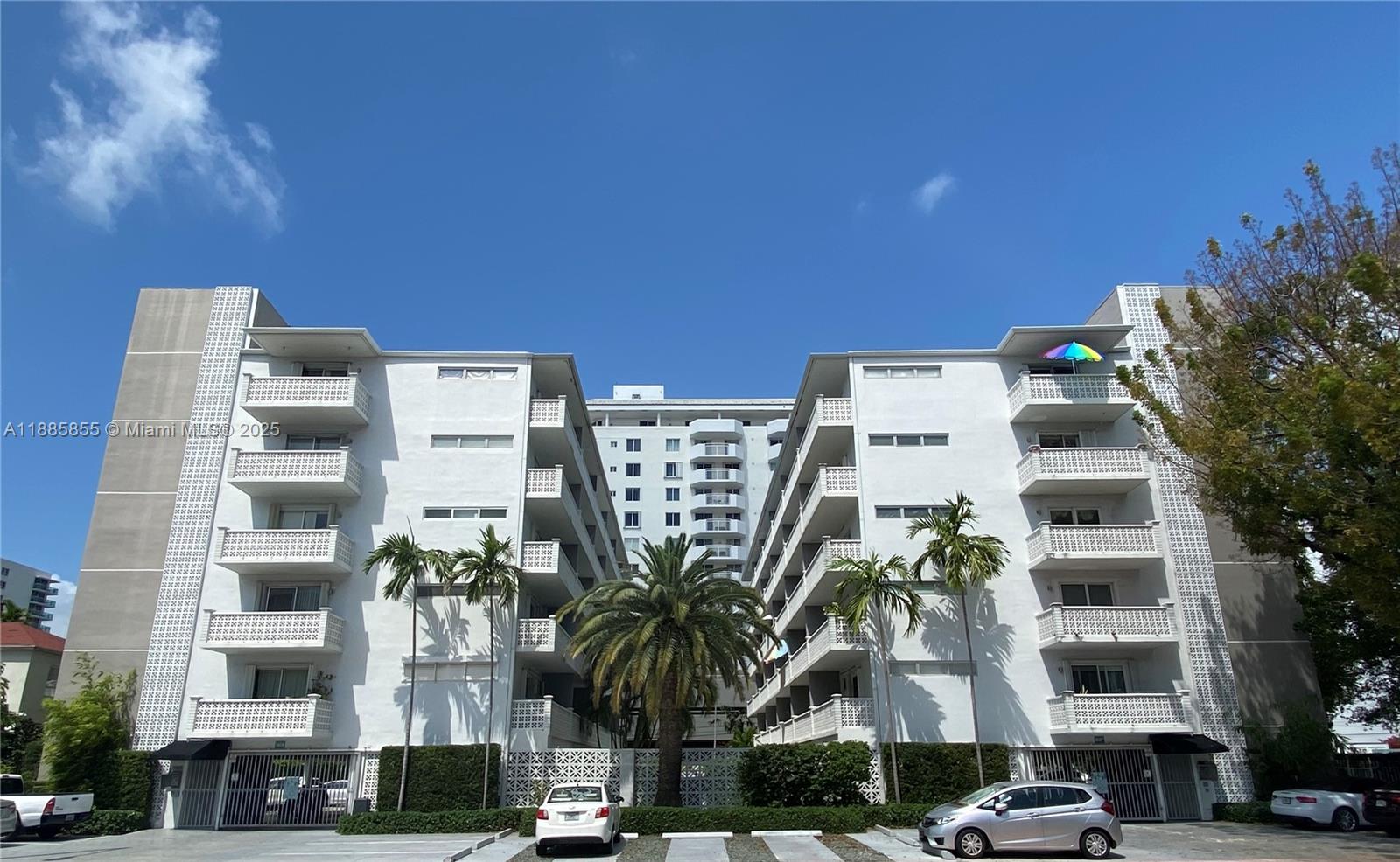1620 West Ave #204