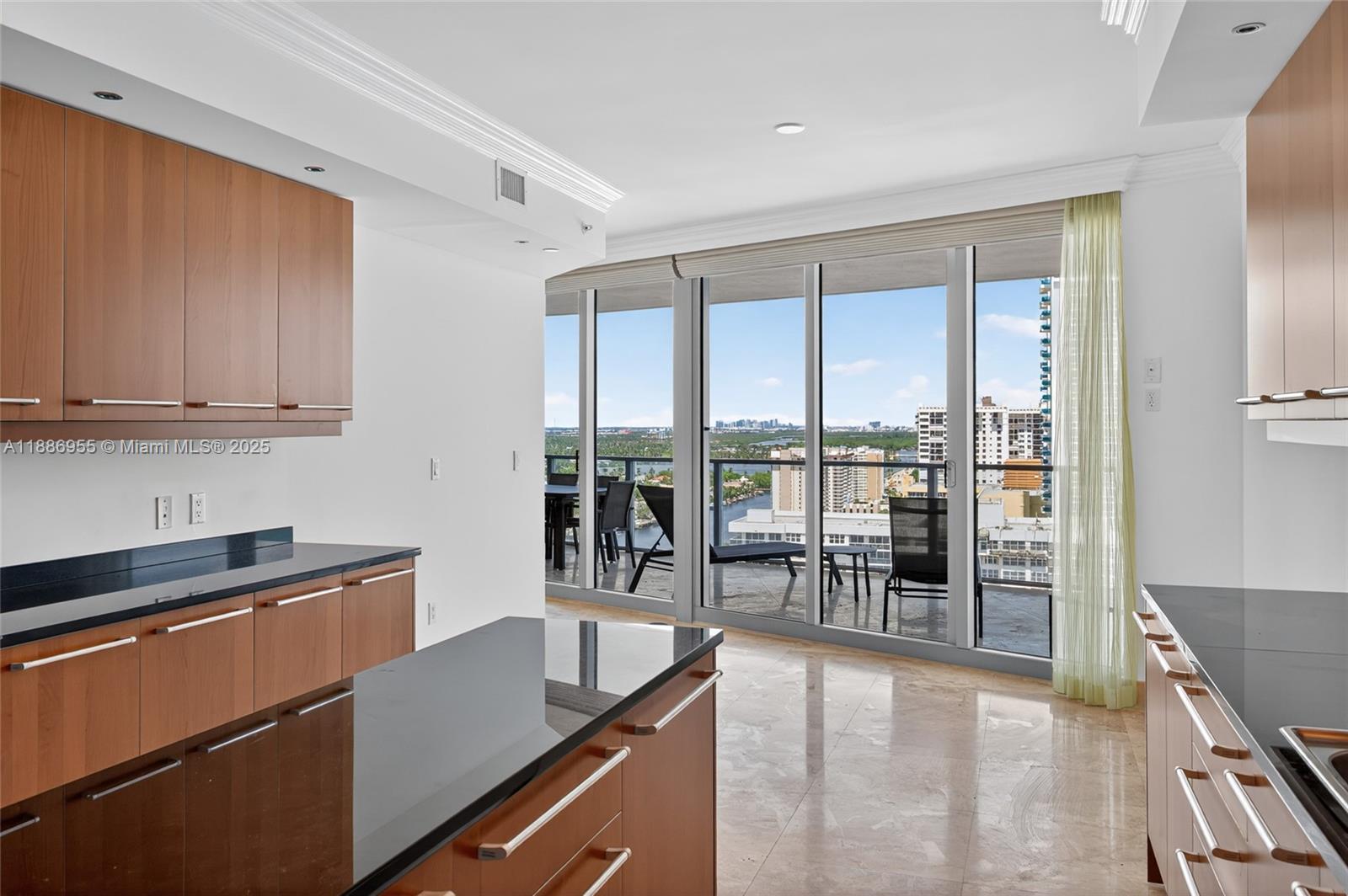 3101 S Ocean Dr #2403 Hollywood, FL 33019