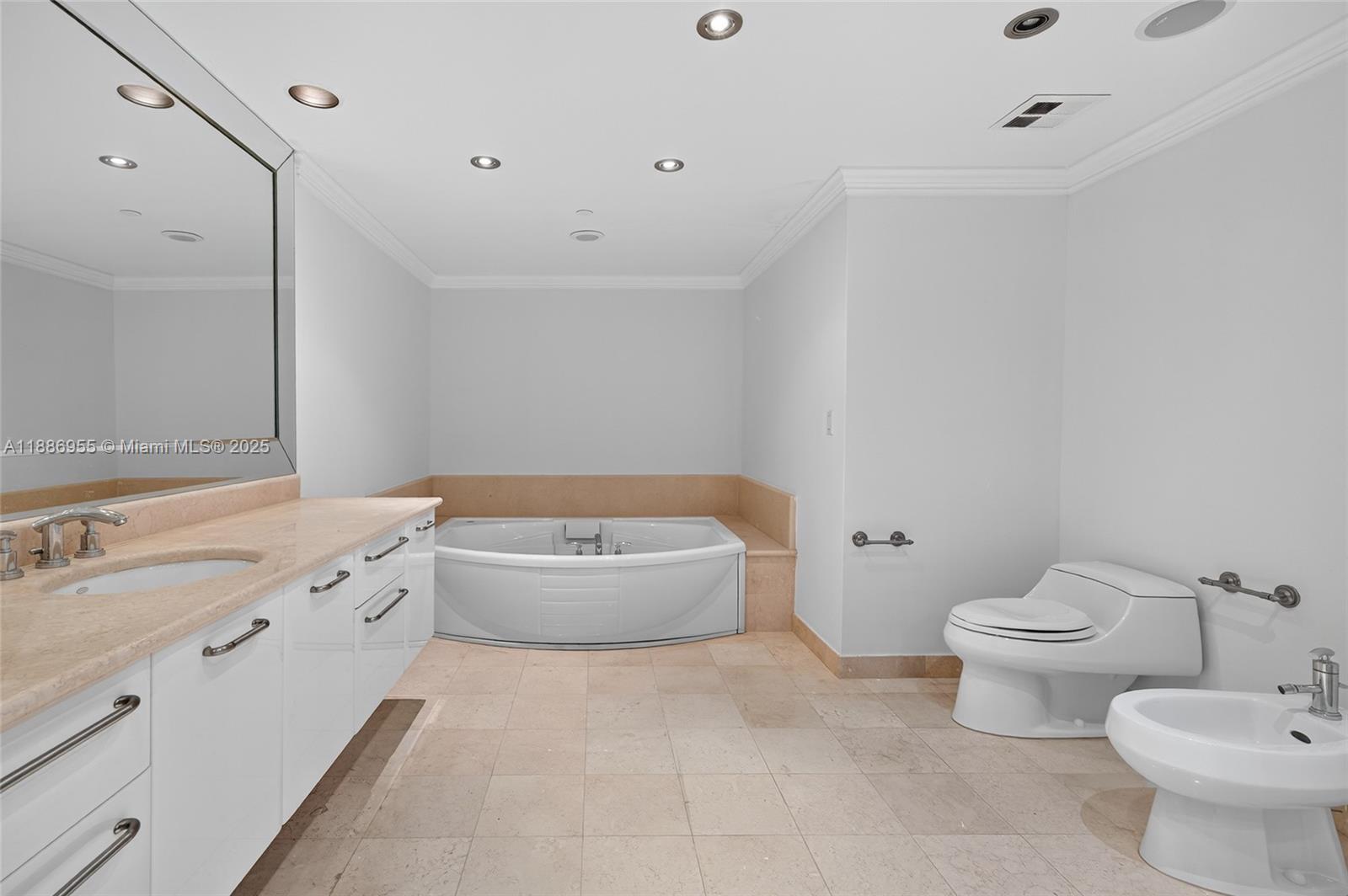 3101 S Ocean Dr #2403 Hollywood, FL 33019