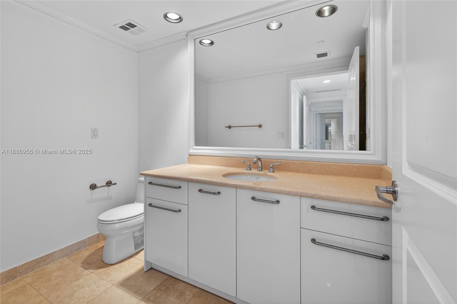 3101 S Ocean Dr #2403 Hollywood, FL 33019