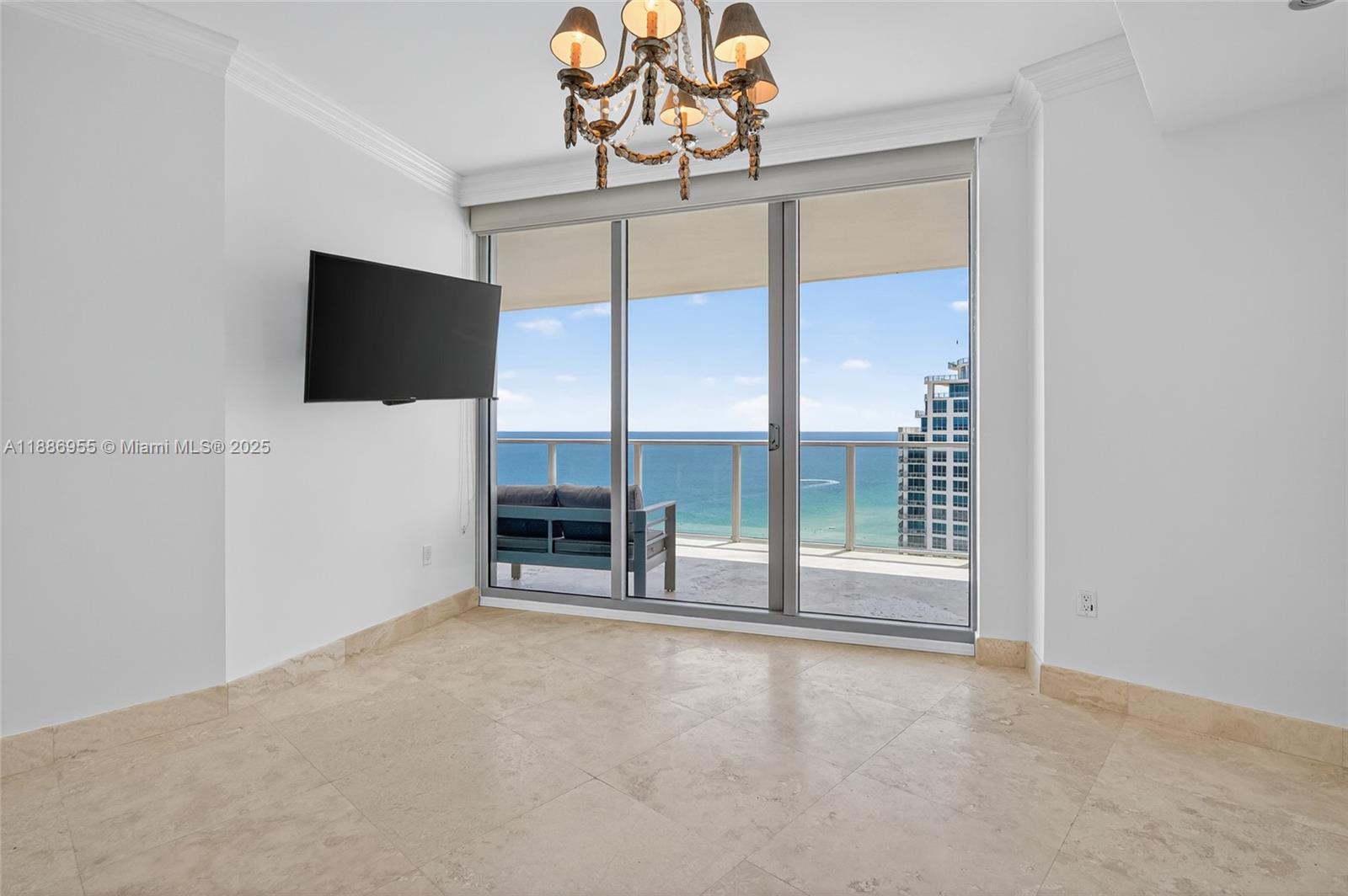 3101 S Ocean Dr #2403 Hollywood, FL 33019