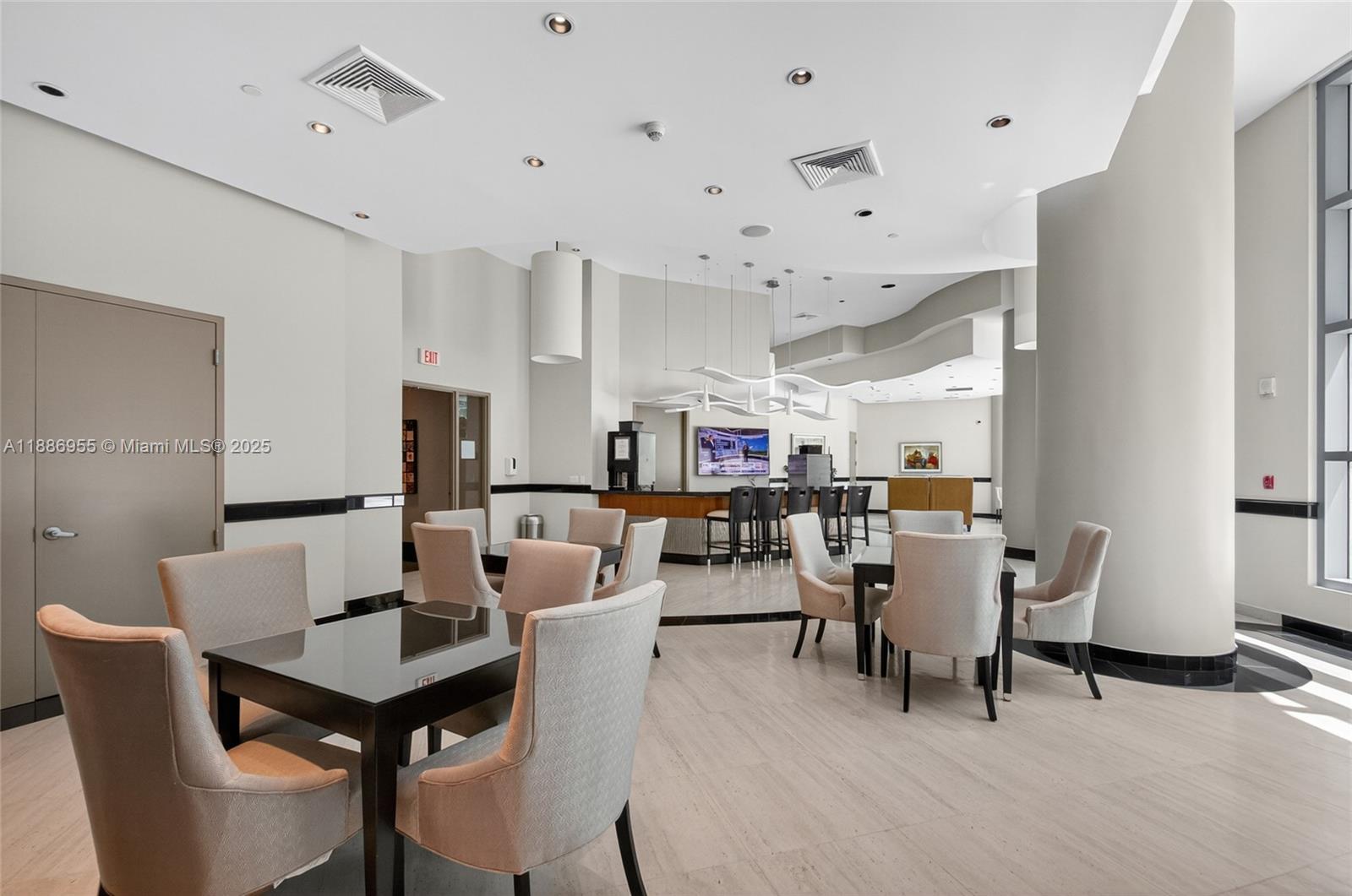 3101 S Ocean Dr #2403 Hollywood, FL 33019