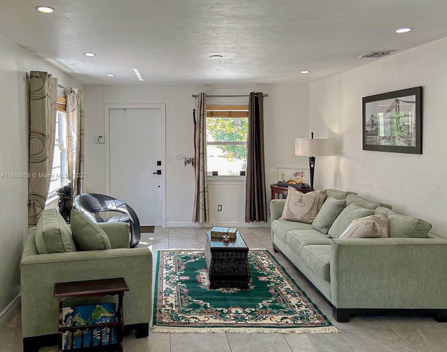 3410 SW 24th St Miami, FL 33145