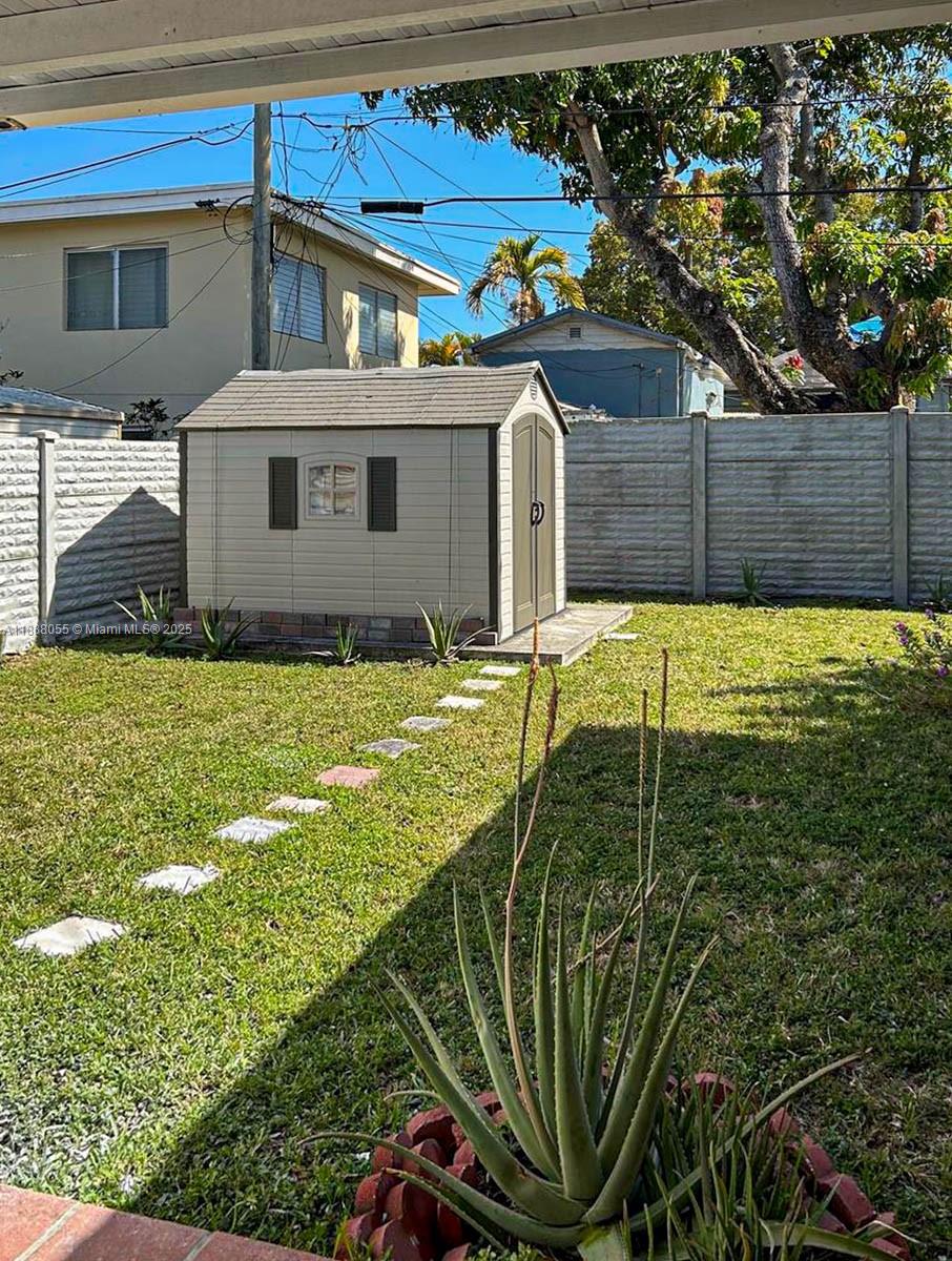 3410 SW 24th St Miami, FL 33145