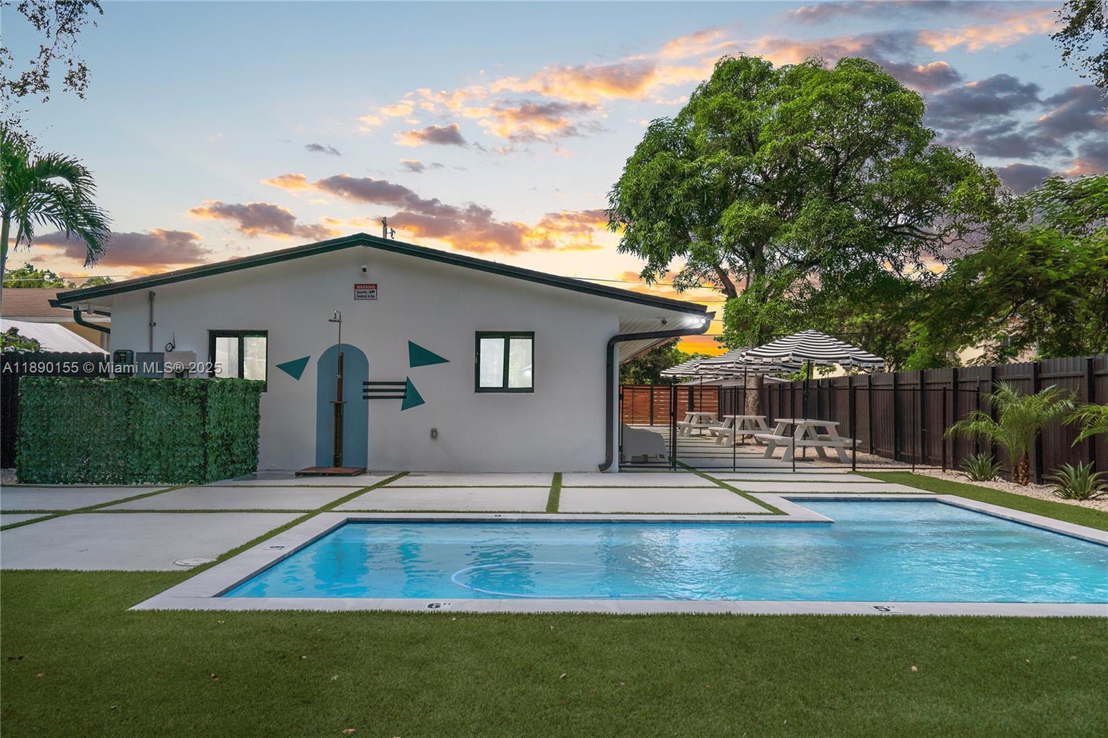 256 NW 57th St