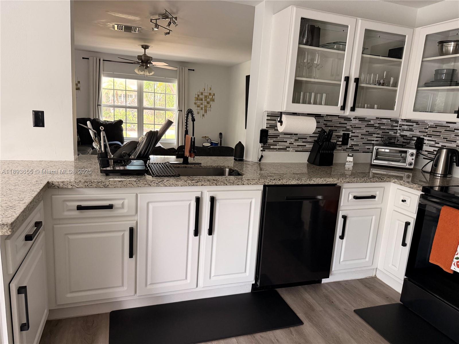 3801 NW 121st Ave Sunrise, FL 33323