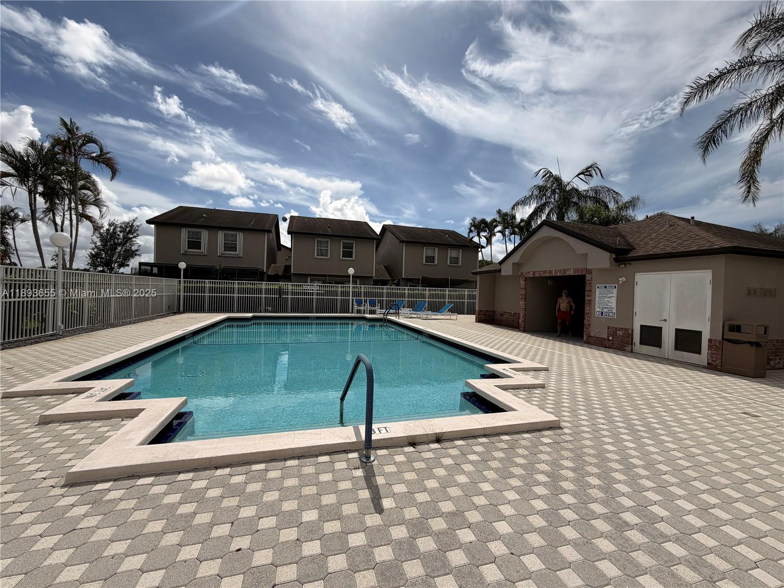 3801 NW 121st Ave Sunrise, FL 33323