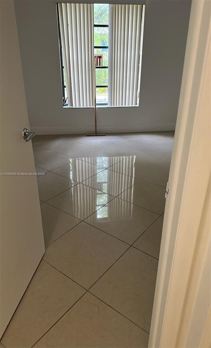 10411 N Kendall Dr #B204 Miami, FL 33176