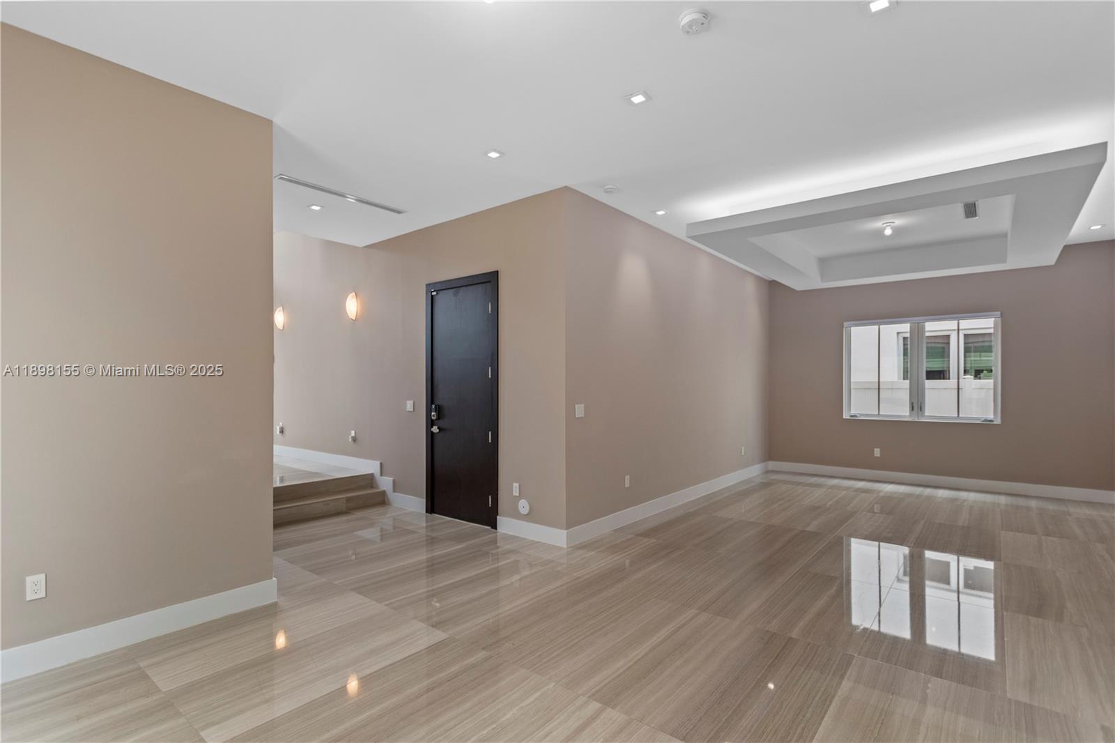 8415 NW 34th Dr Doral, FL 33122