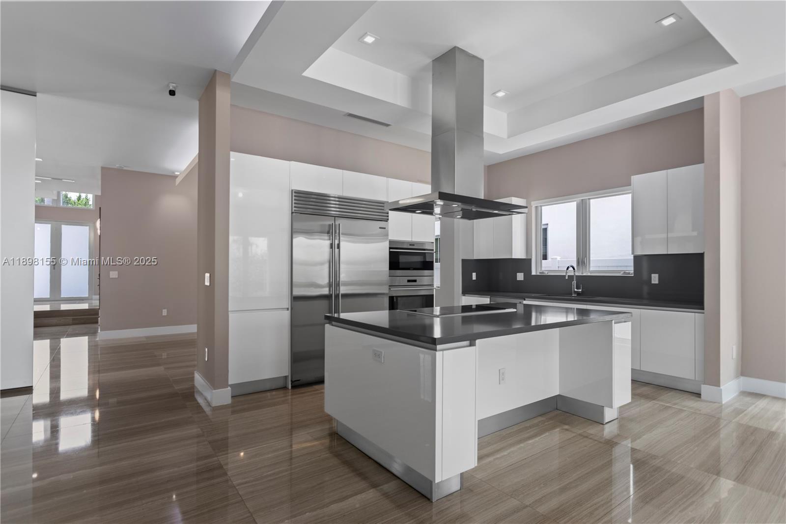 8415 NW 34th Dr Doral, FL 33122