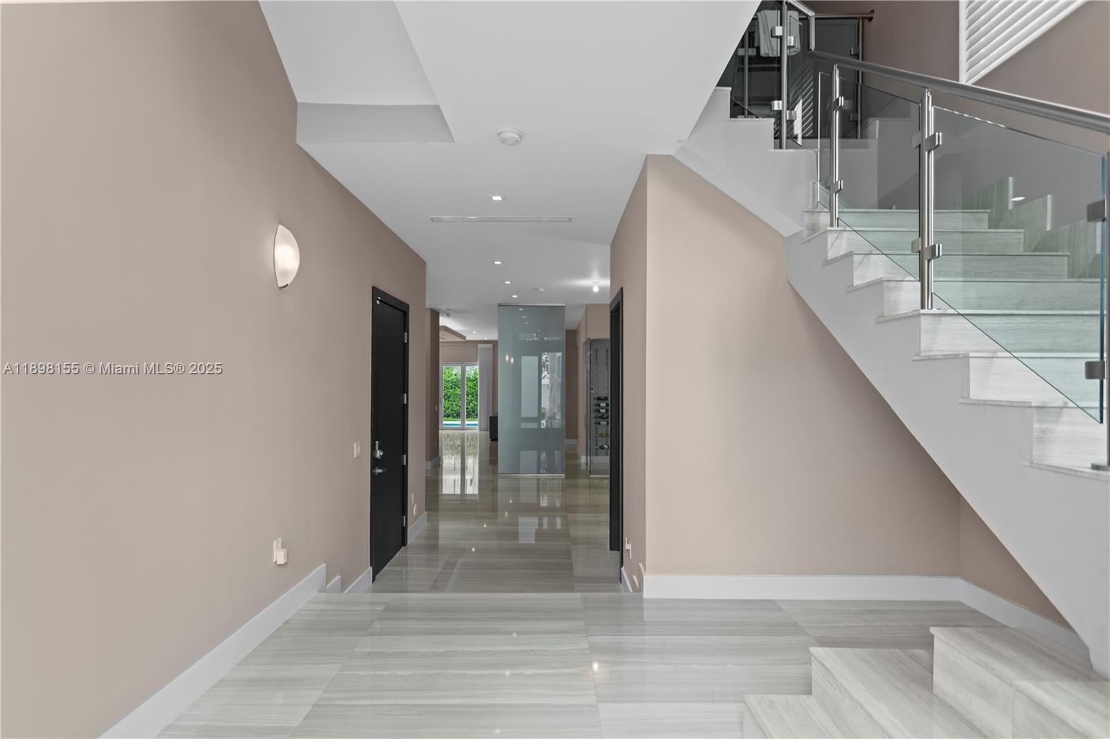 8415 NW 34th Dr Doral, FL 33122