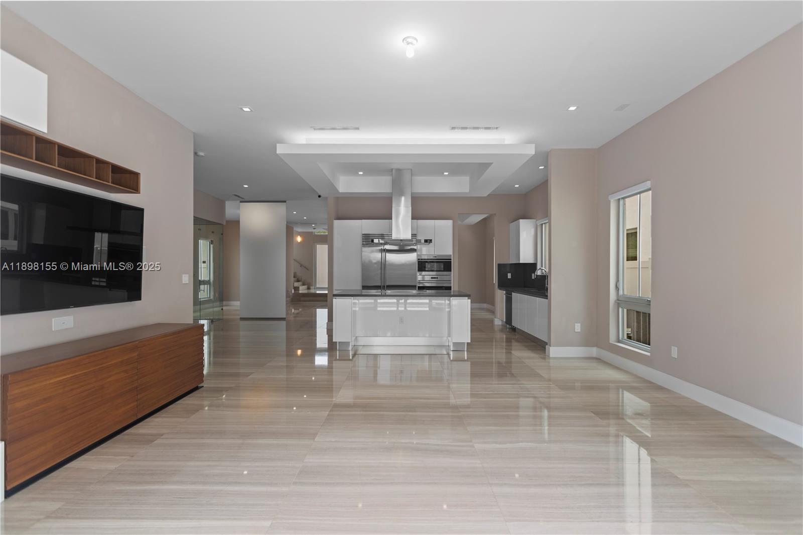 8415 NW 34th Dr Doral, FL 33122