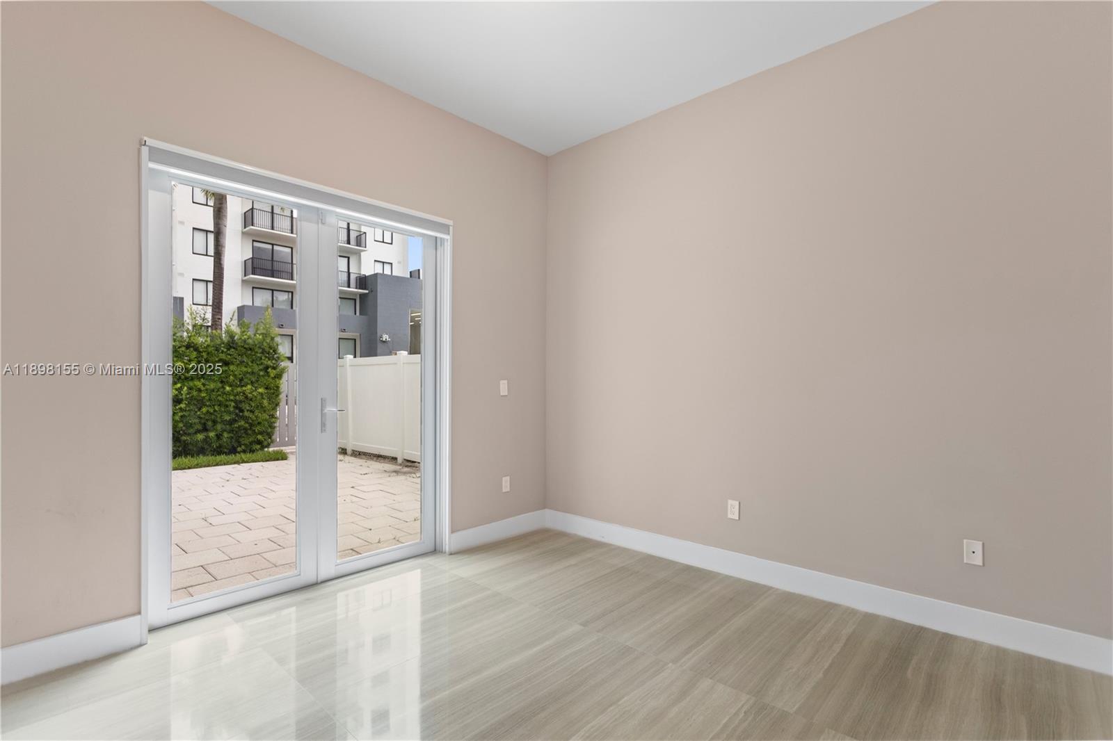 8415 NW 34th Dr Doral, FL 33122