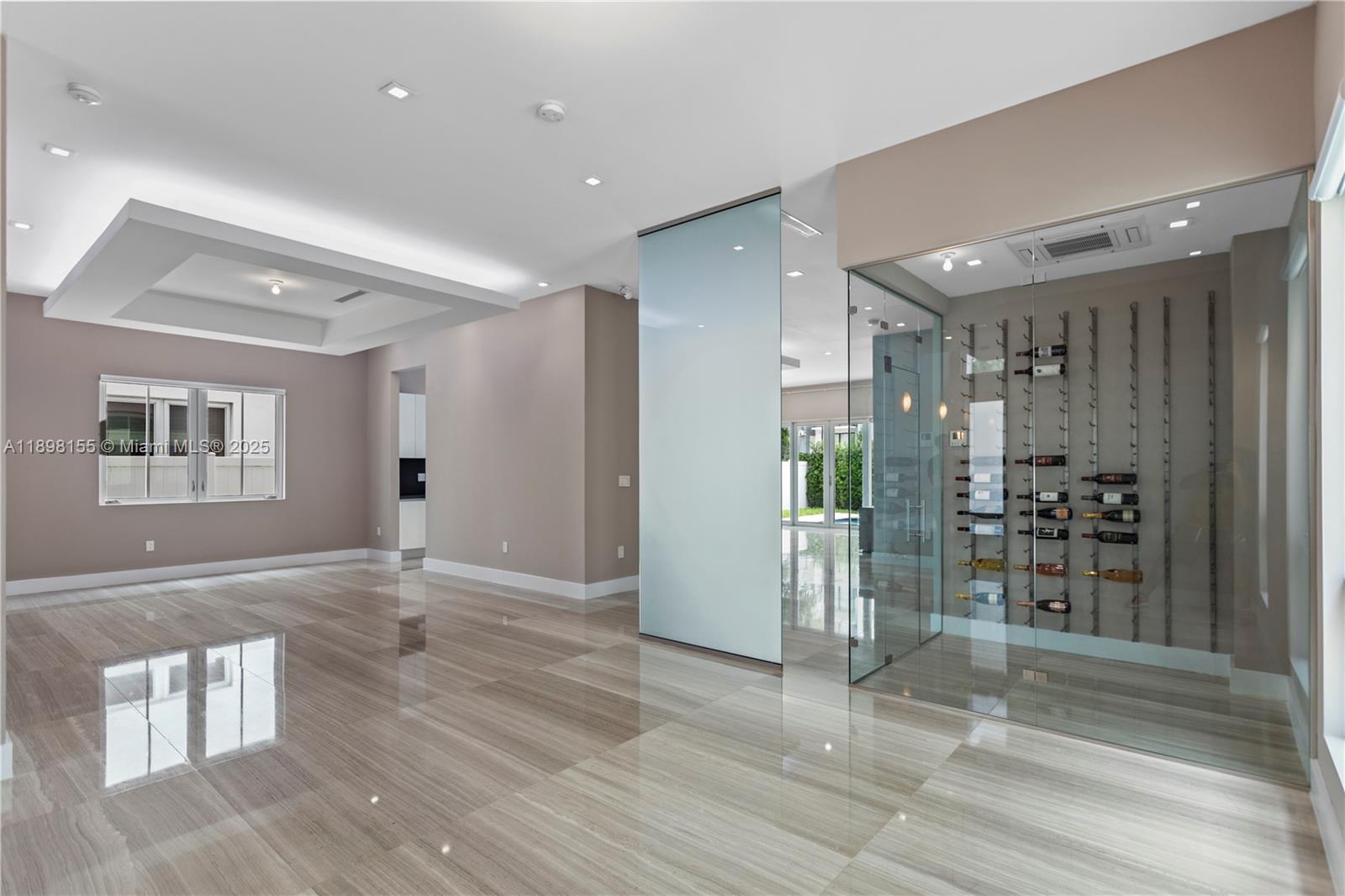 8415 NW 34th Dr Doral, FL 33122