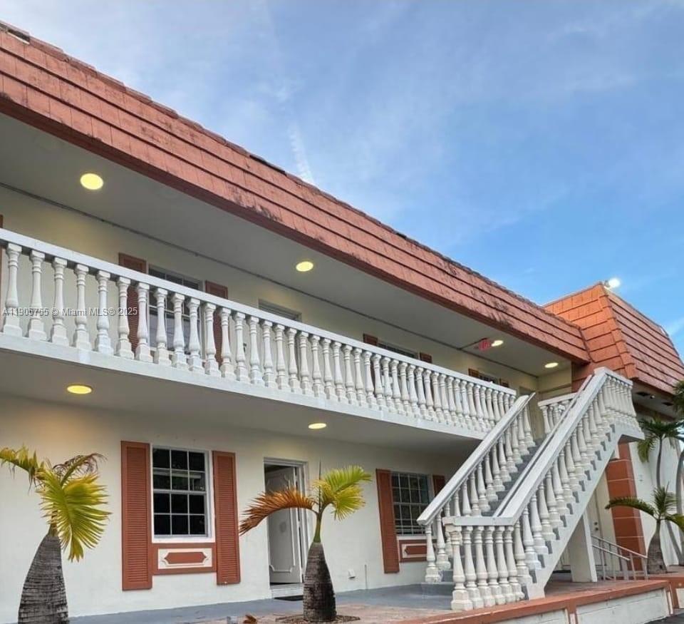 4321 NW 9th Ave #102