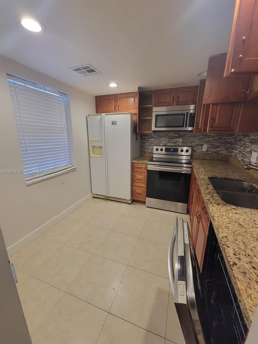 4321 NW 9th Ave #102 Deerfield Beach, FL 33064