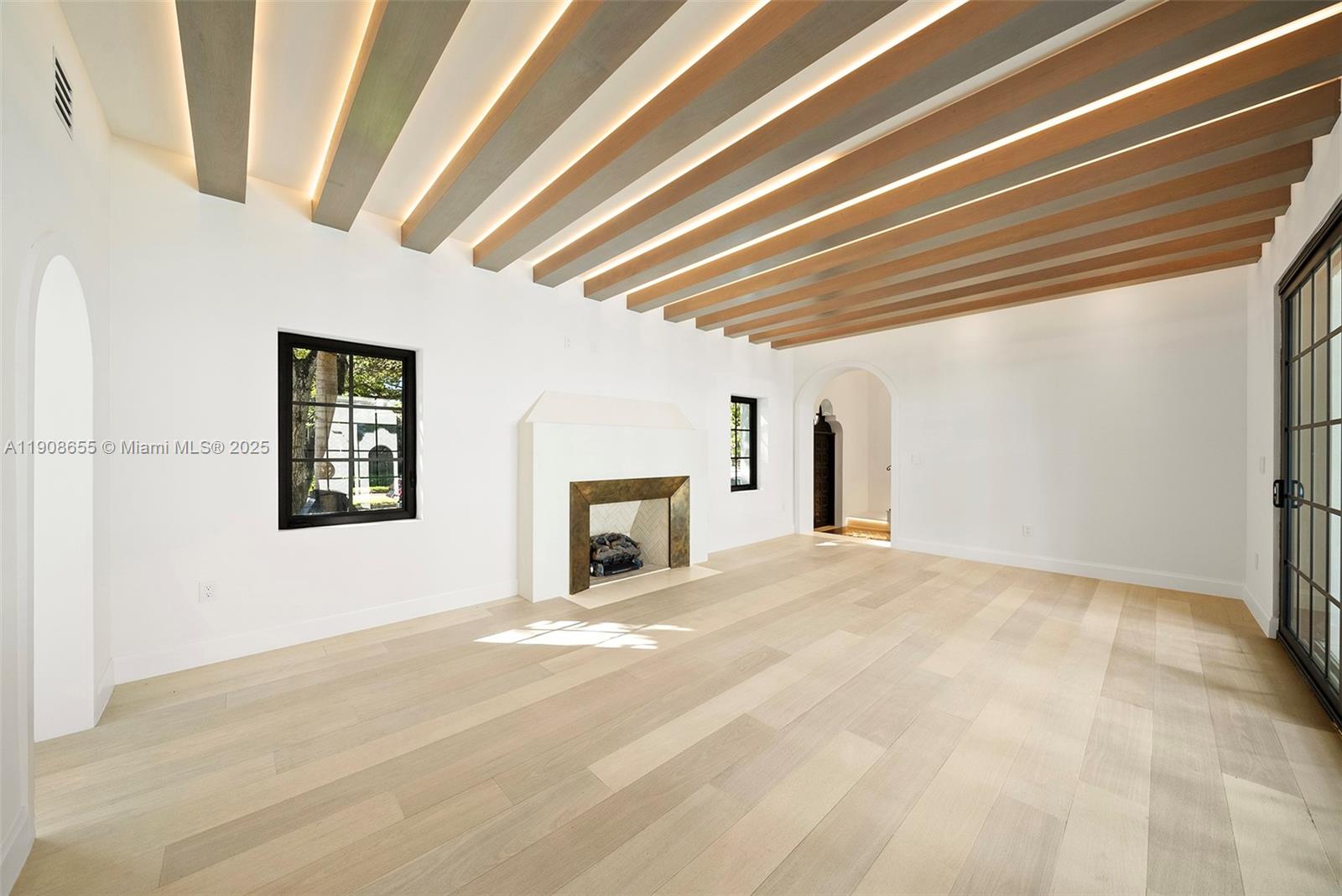 601 NE 56th St Miami, FL 33137