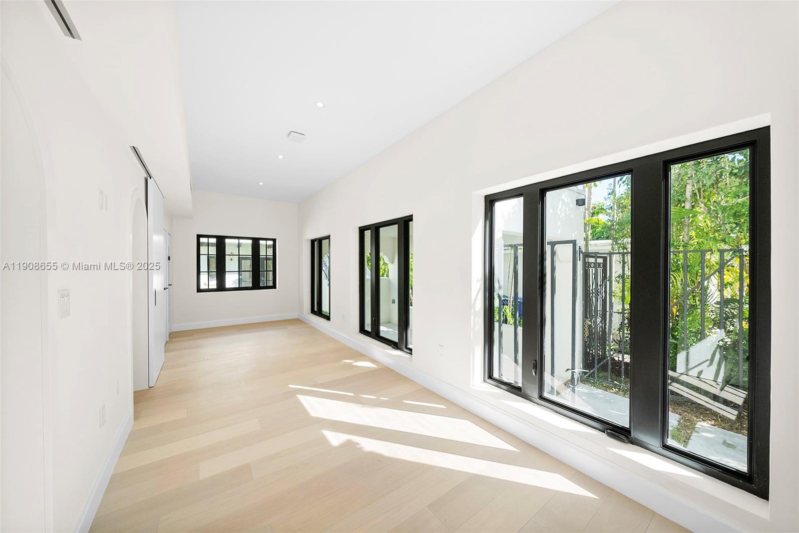 601 NE 56th St Miami, FL 33137