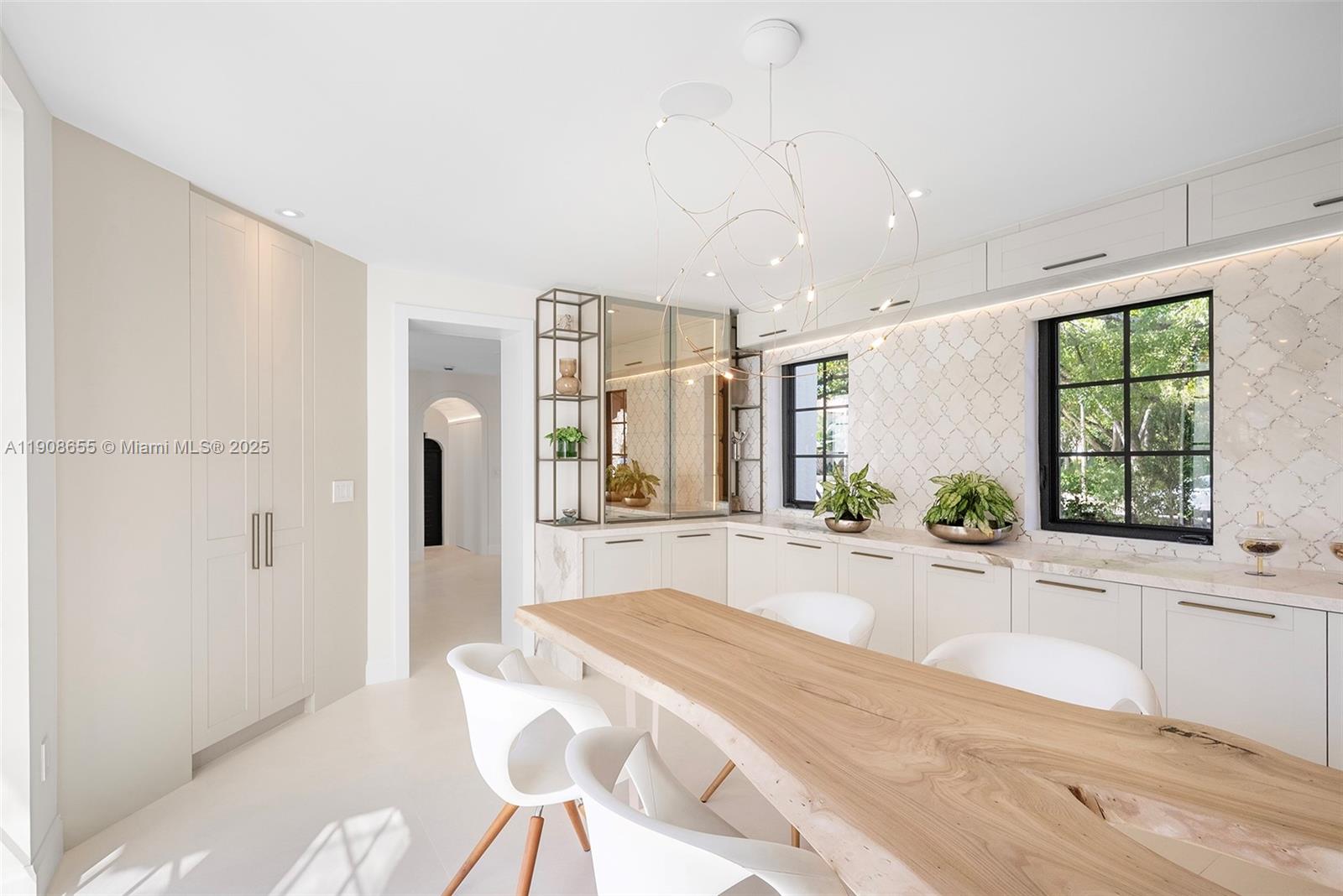 601 NE 56th St Miami, FL 33137