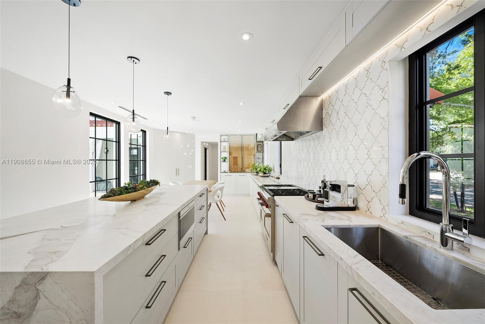 601 NE 56th St Miami, FL 33137