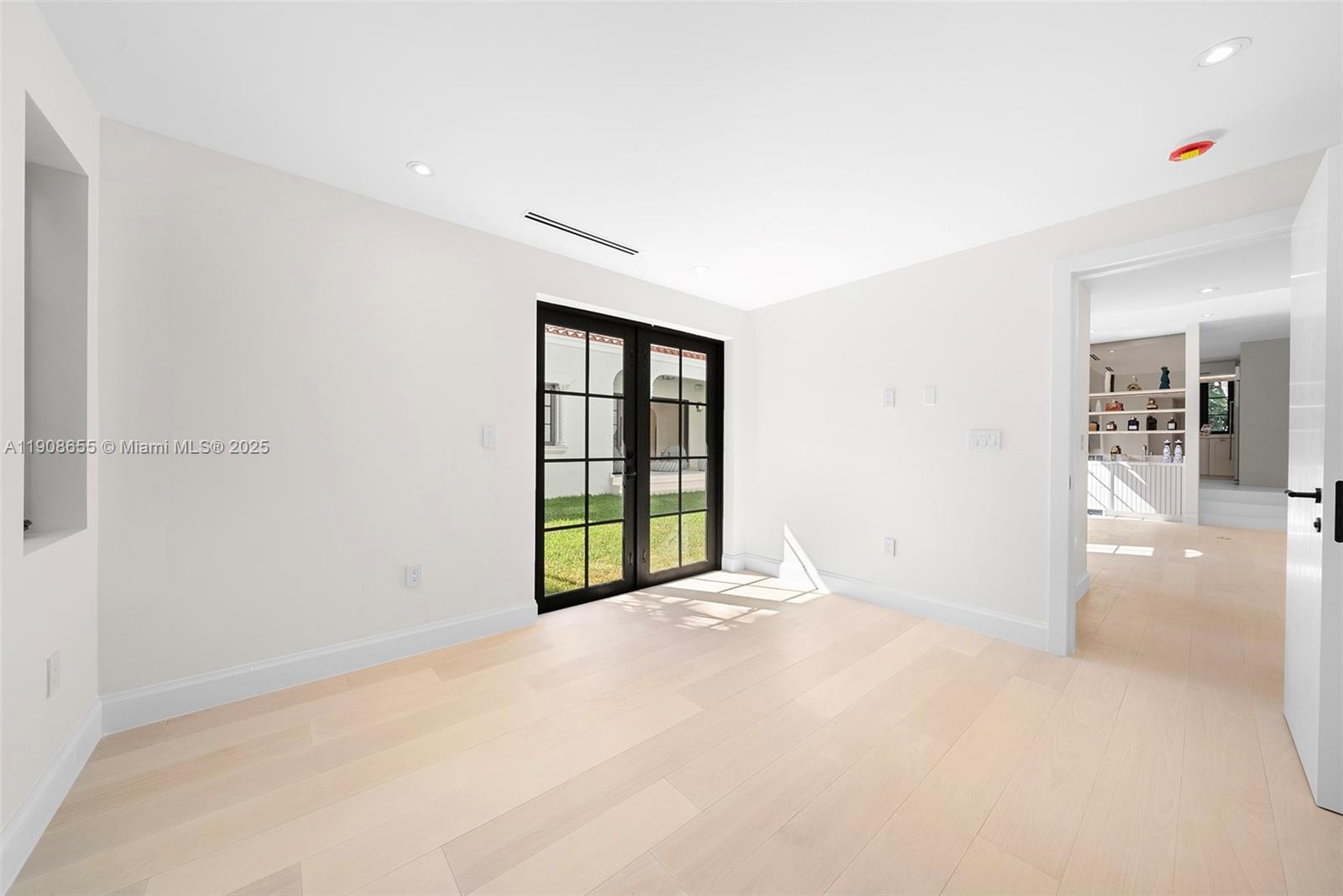 601 NE 56th St Miami, FL 33137