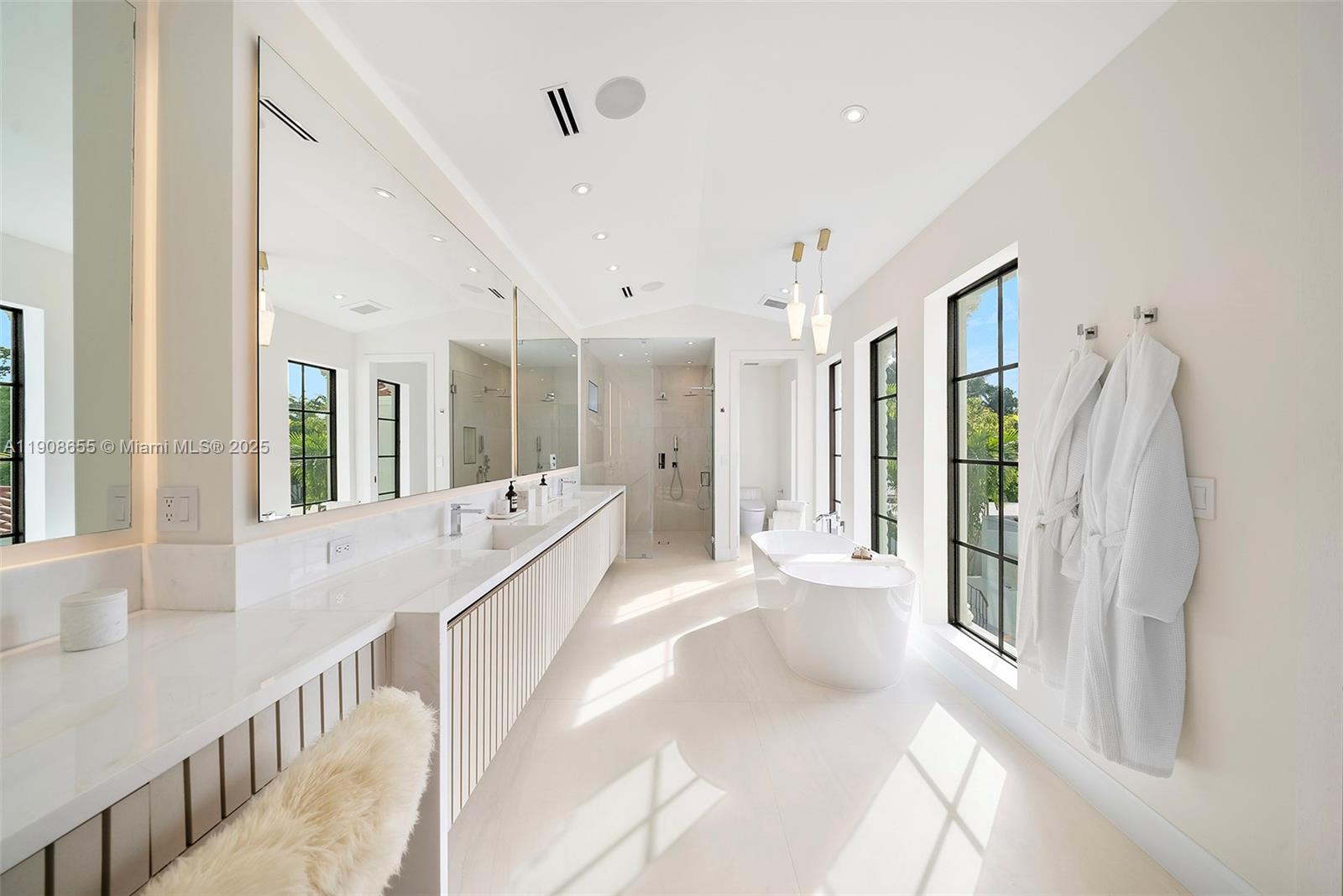 601 NE 56th St Miami, FL 33137