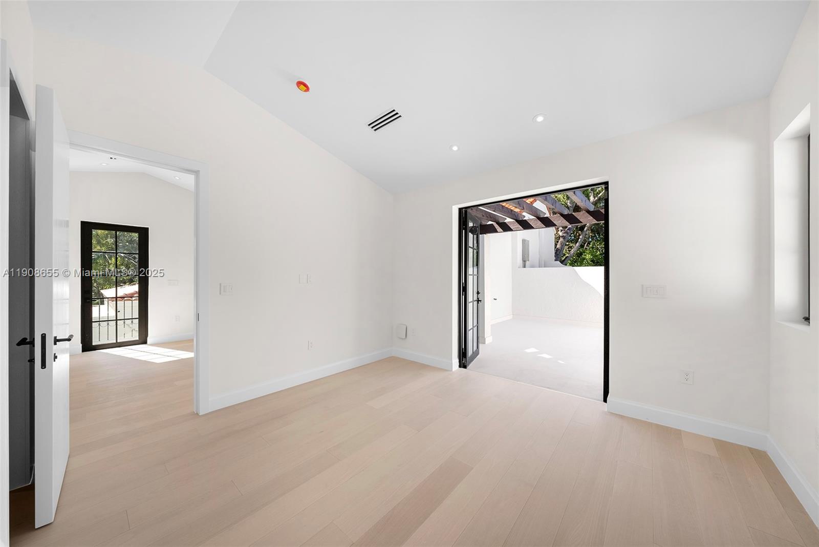 601 NE 56th St Miami, FL 33137